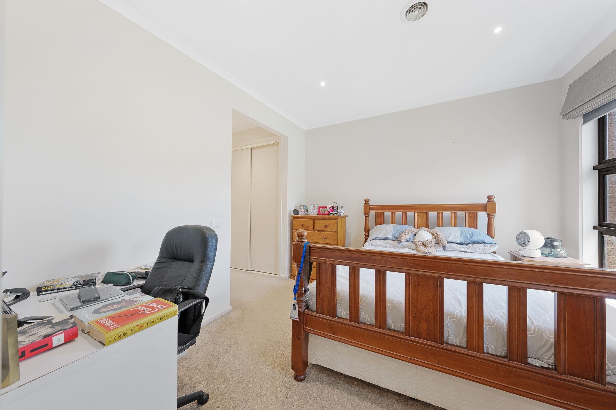 90 Springhill Drive, Cranbourne VIC 3977, Cranbourne - Thumbnail 4