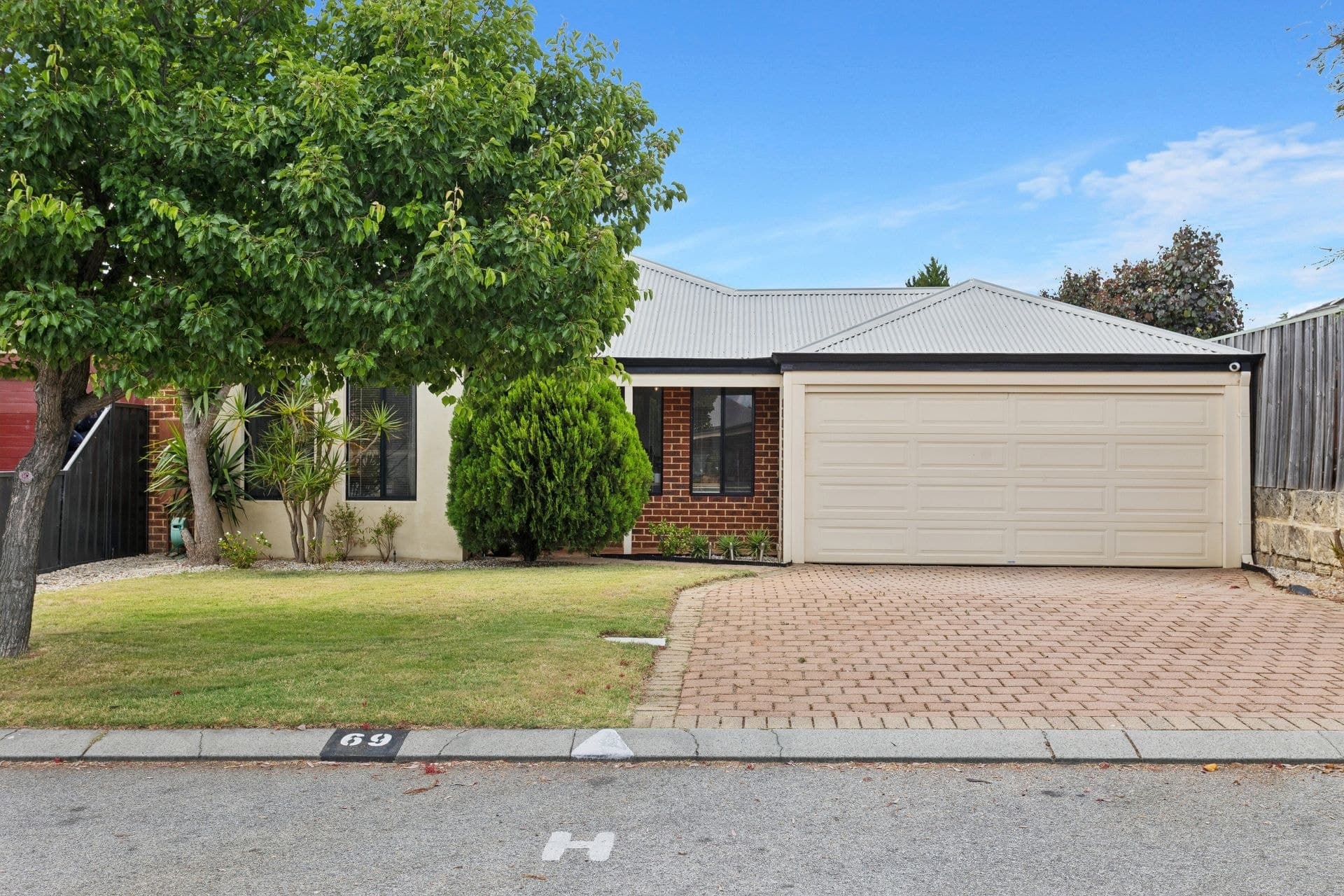 69 Rocklea Crescent, Ellenbrook WA 6069, Ellenbrook - Image 1