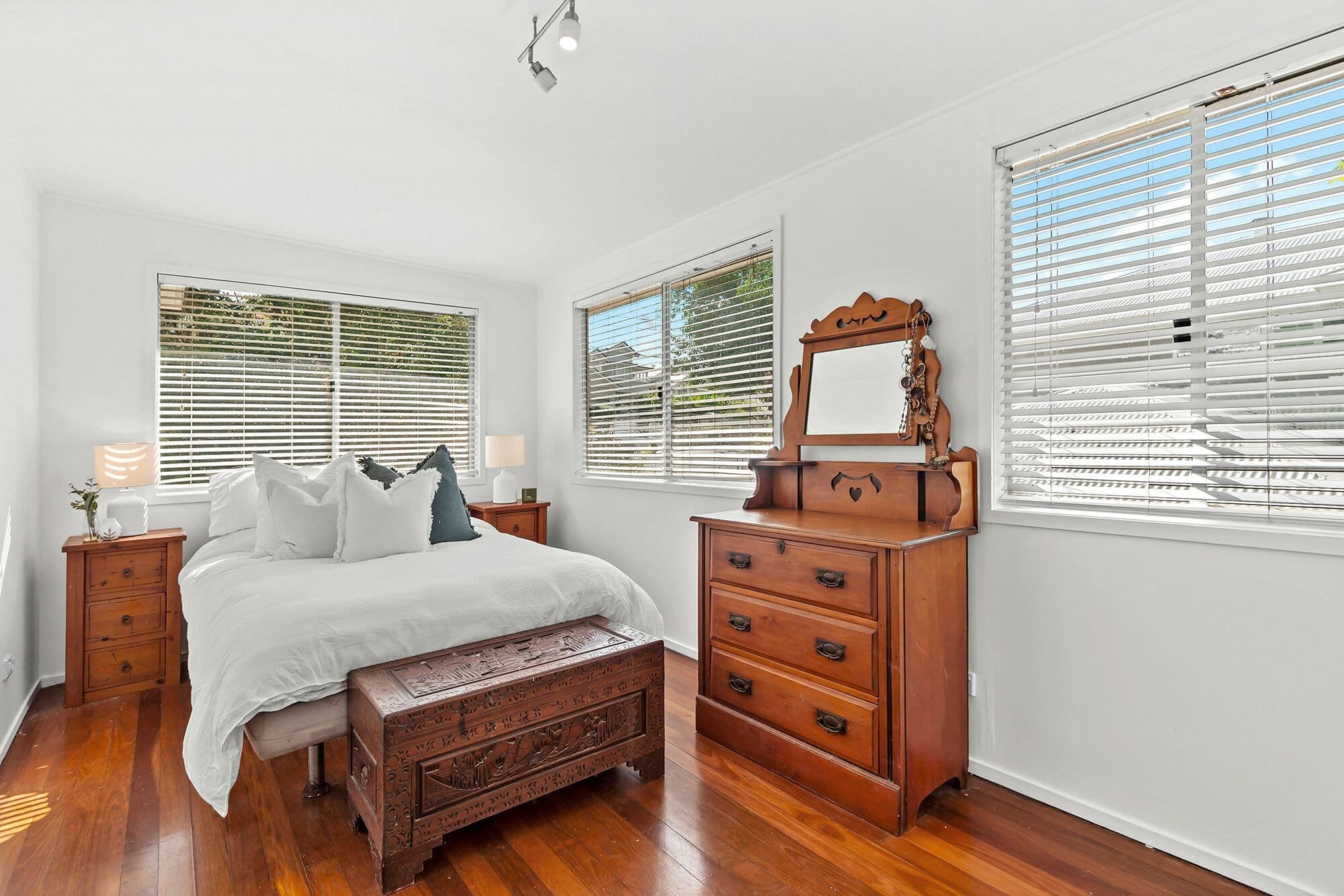 34 Sunrise Street, Ashgrove QLD 4060, Bardon - Thumbnail 6
