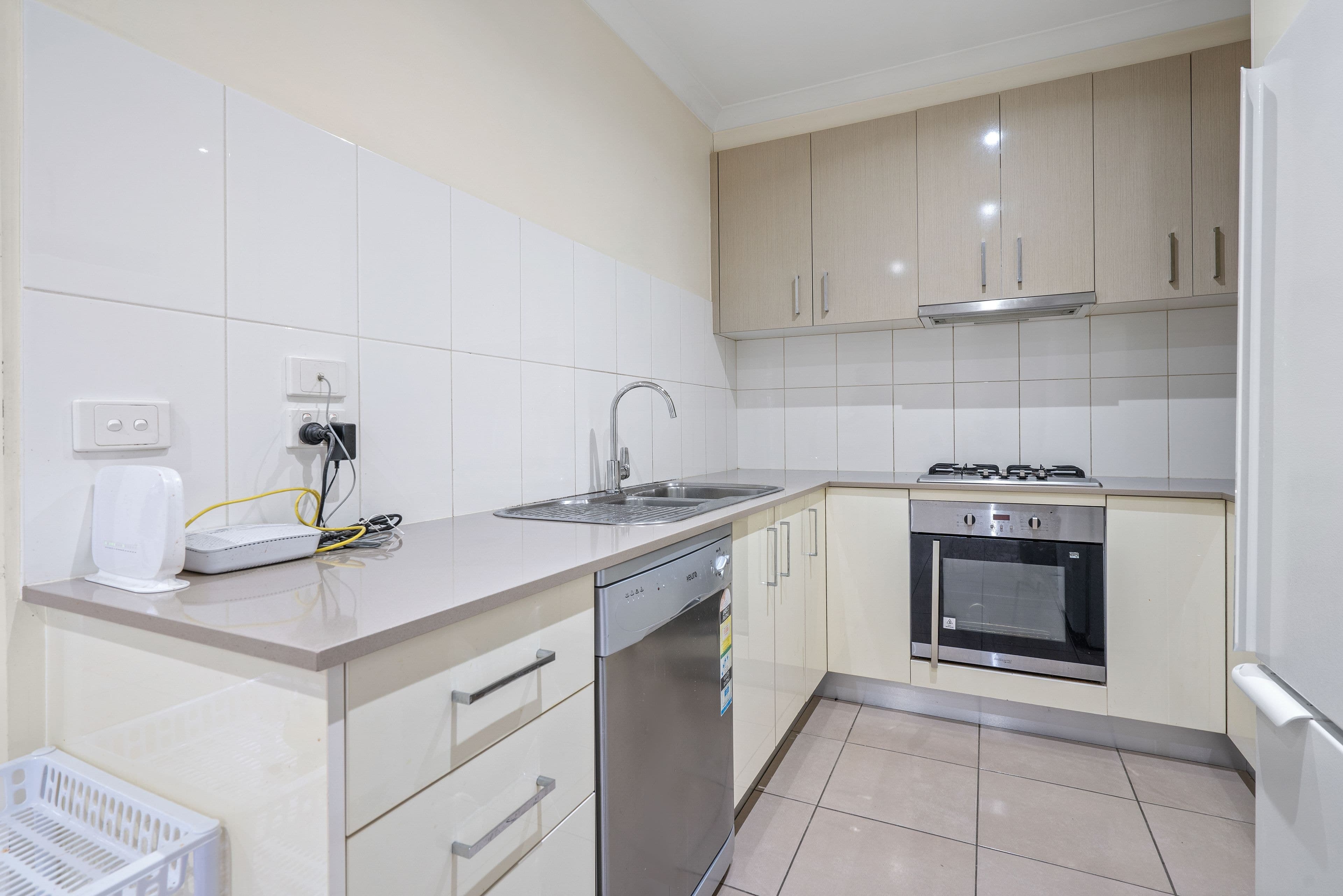 2/27 Anderson Street, Lalor VIC 3075, Lalor - Thumbnail 3