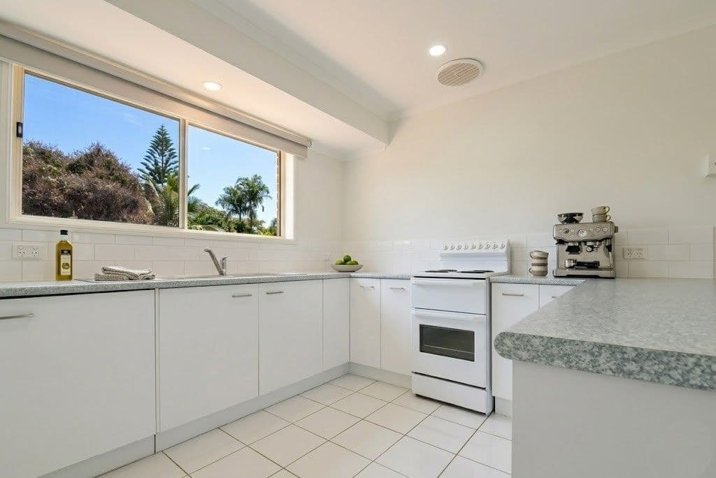 14 Border Drive, Cannonvale QLD 4802, Cannonvale - Thumbnail 2