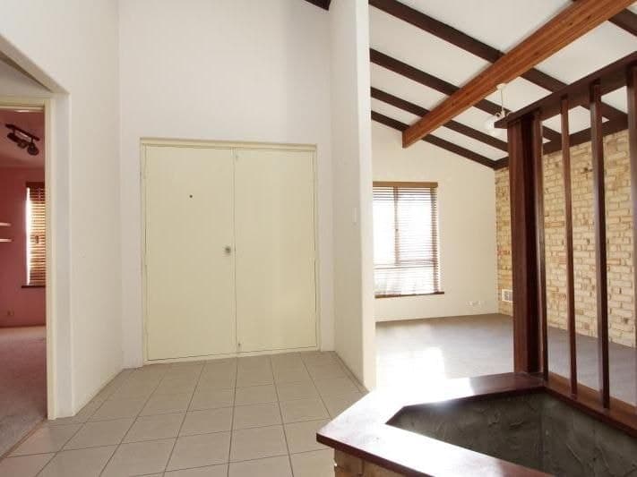 10 Mayne Close, Kardinya WA 6163, Kardinya - Thumbnail 3