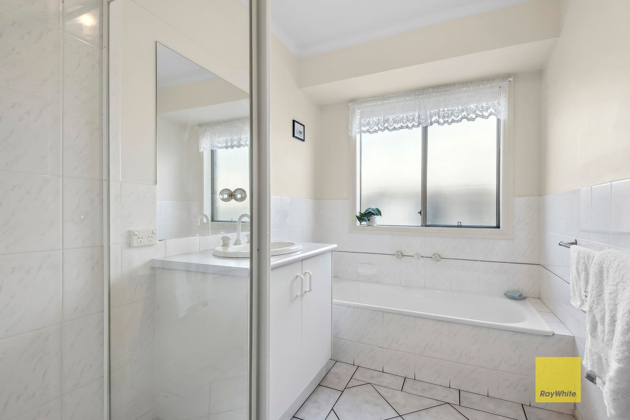 4 Laguna Place, Grovedale VIC 3216, Grovedale - Thumbnail 6