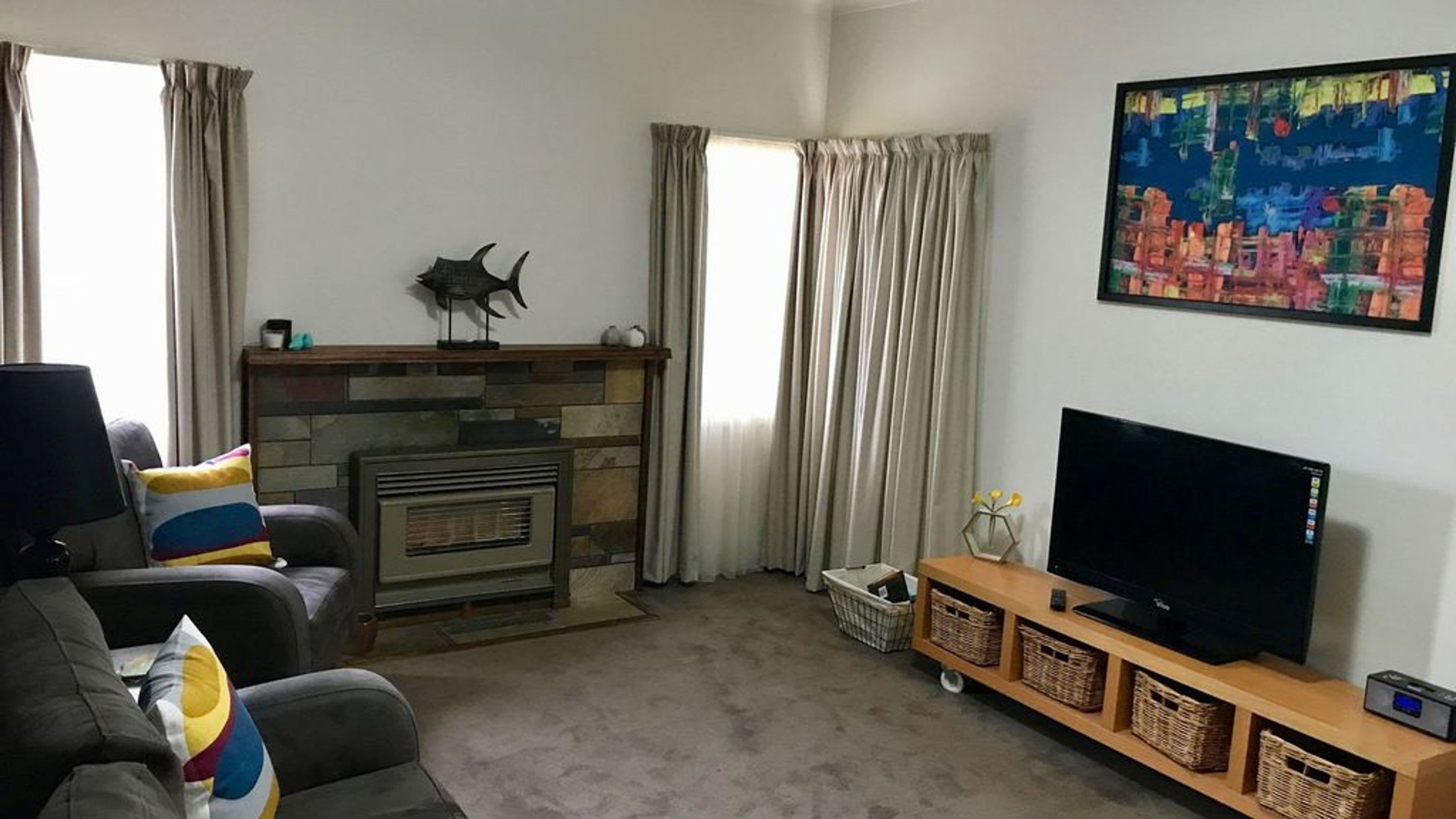 13 Robinson Street, Horsham VIC 3400, Horsham - Thumbnail 2