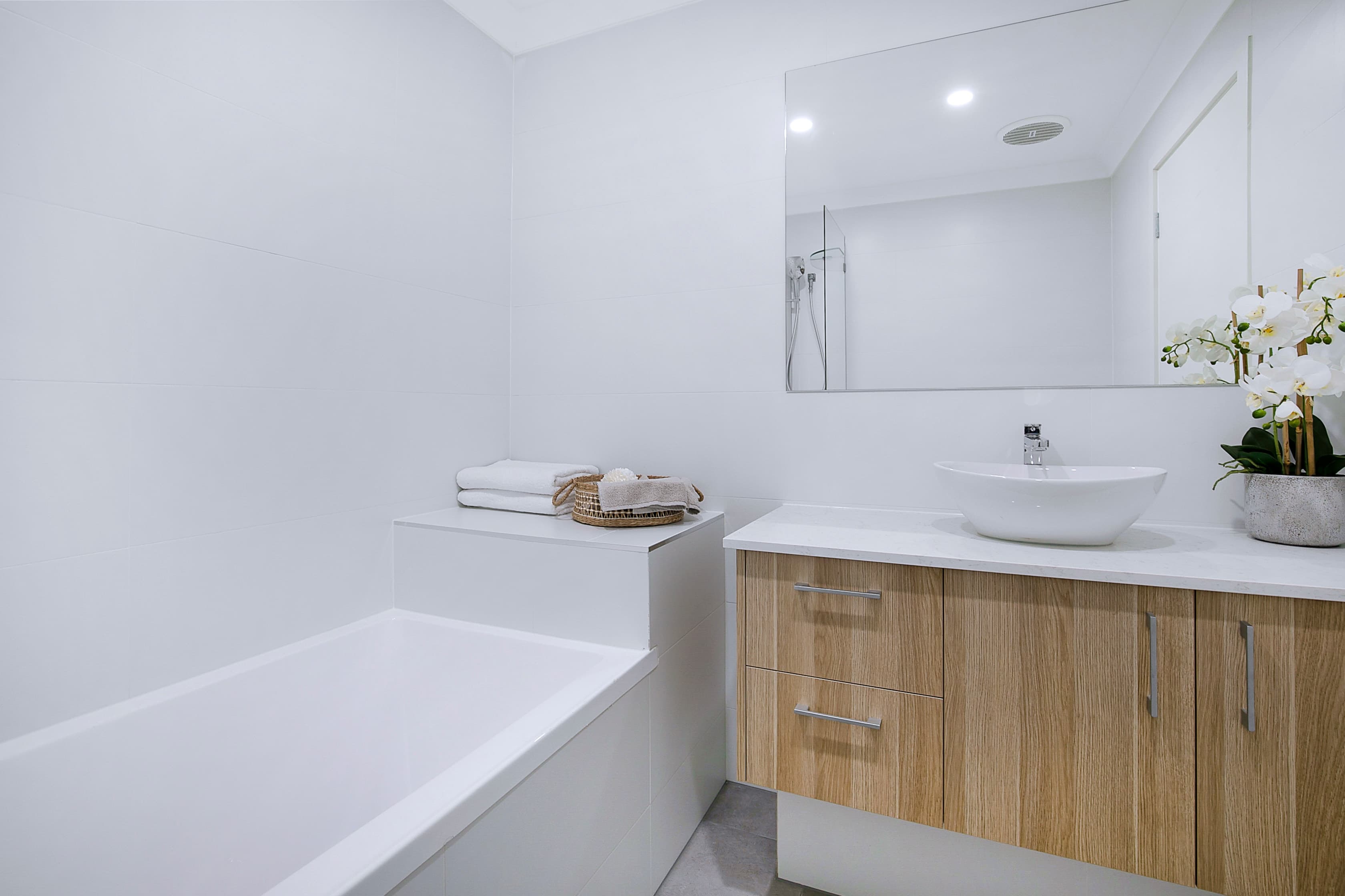2/9 Dudley Street, Annerley - Image 1