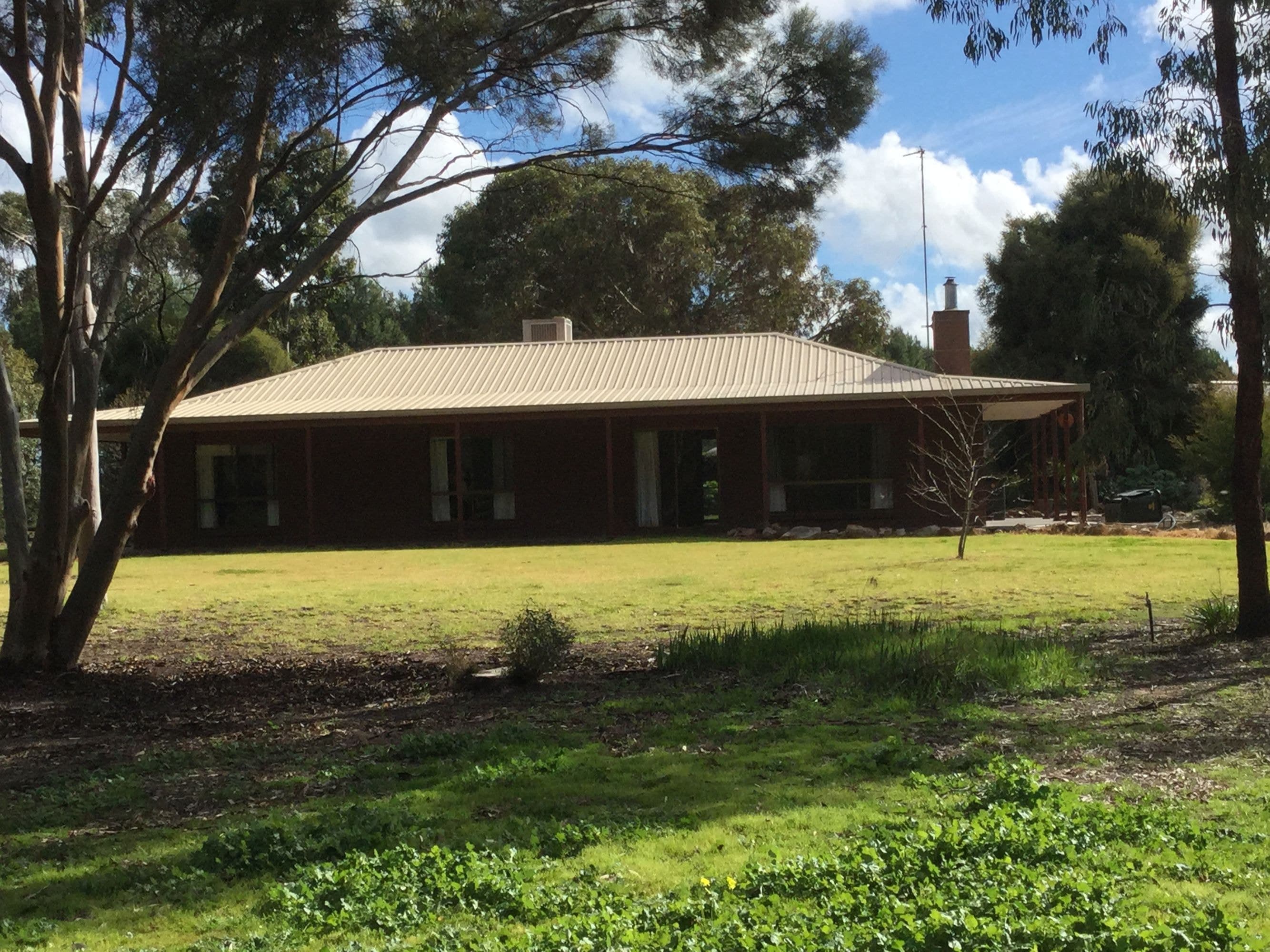 131 Barrs Road, Horsham VIC 3400, Horsham - Image 1