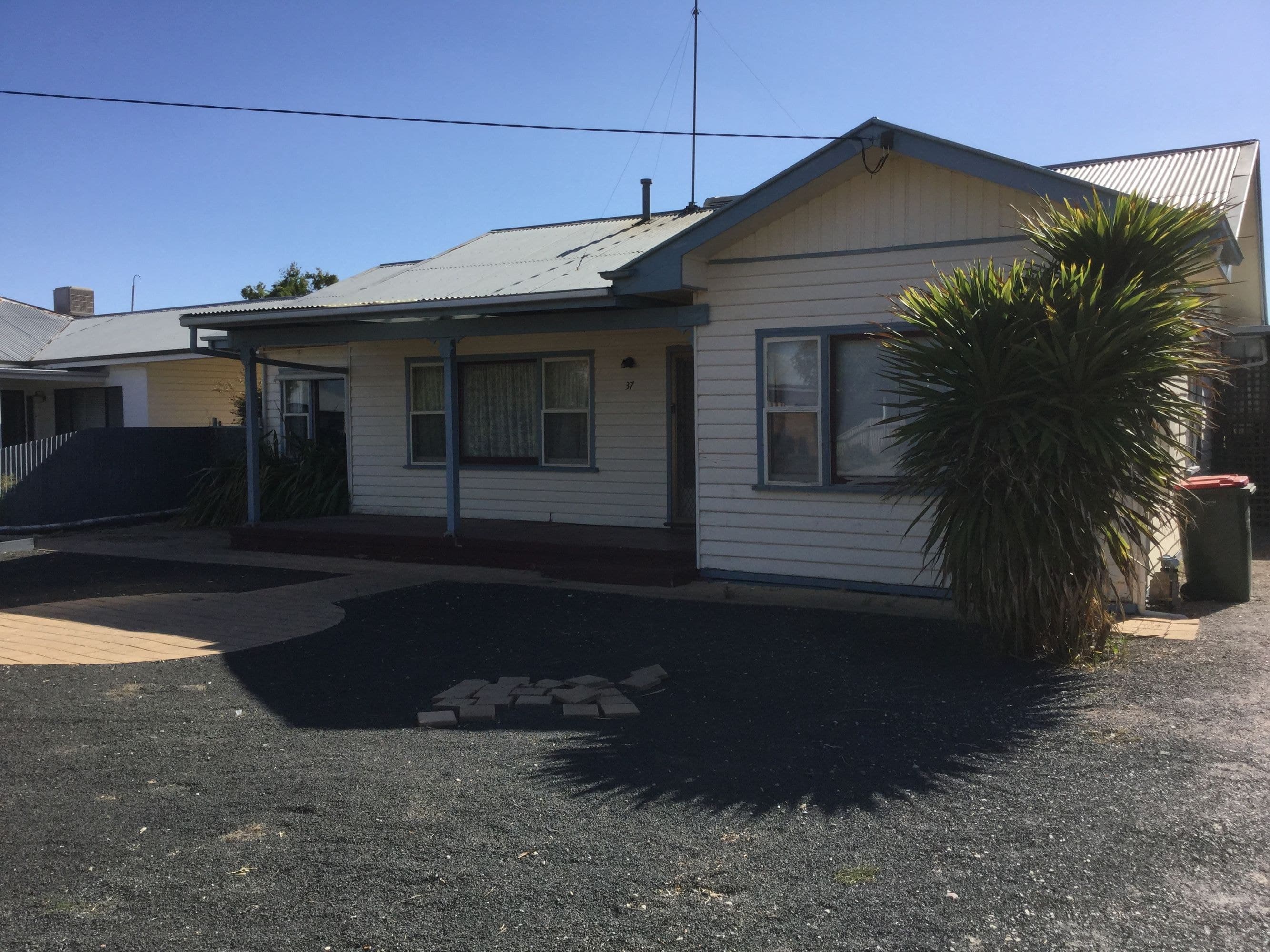 37 Alexander Avenue, Horsham VIC 3400, Horsham - Image 1