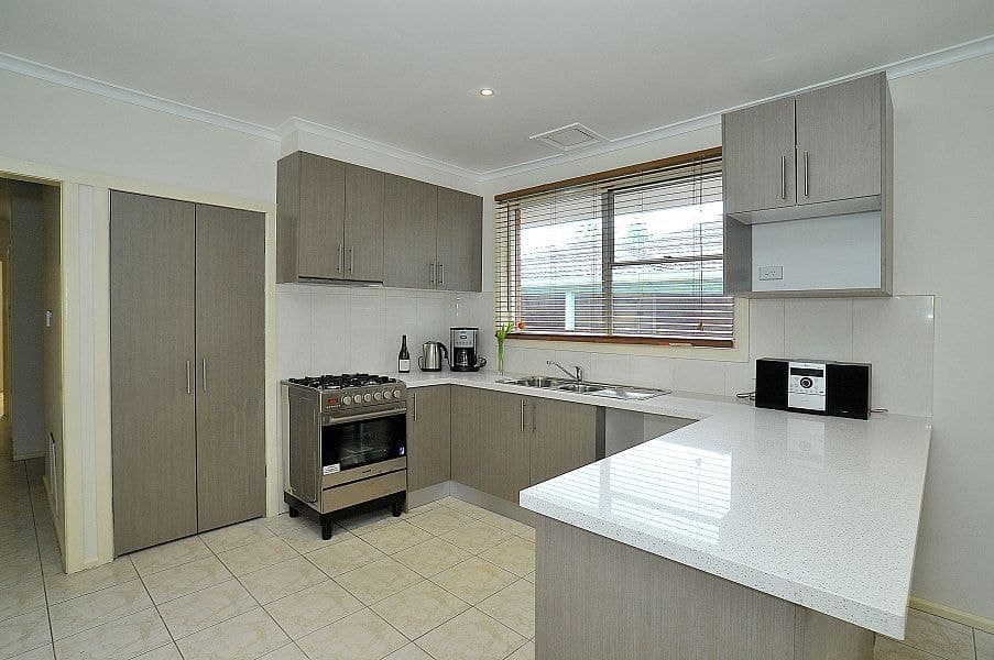 1/19 Monaro Close, Wantirna South VIC 3152, Wantirna South - Thumbnail 4