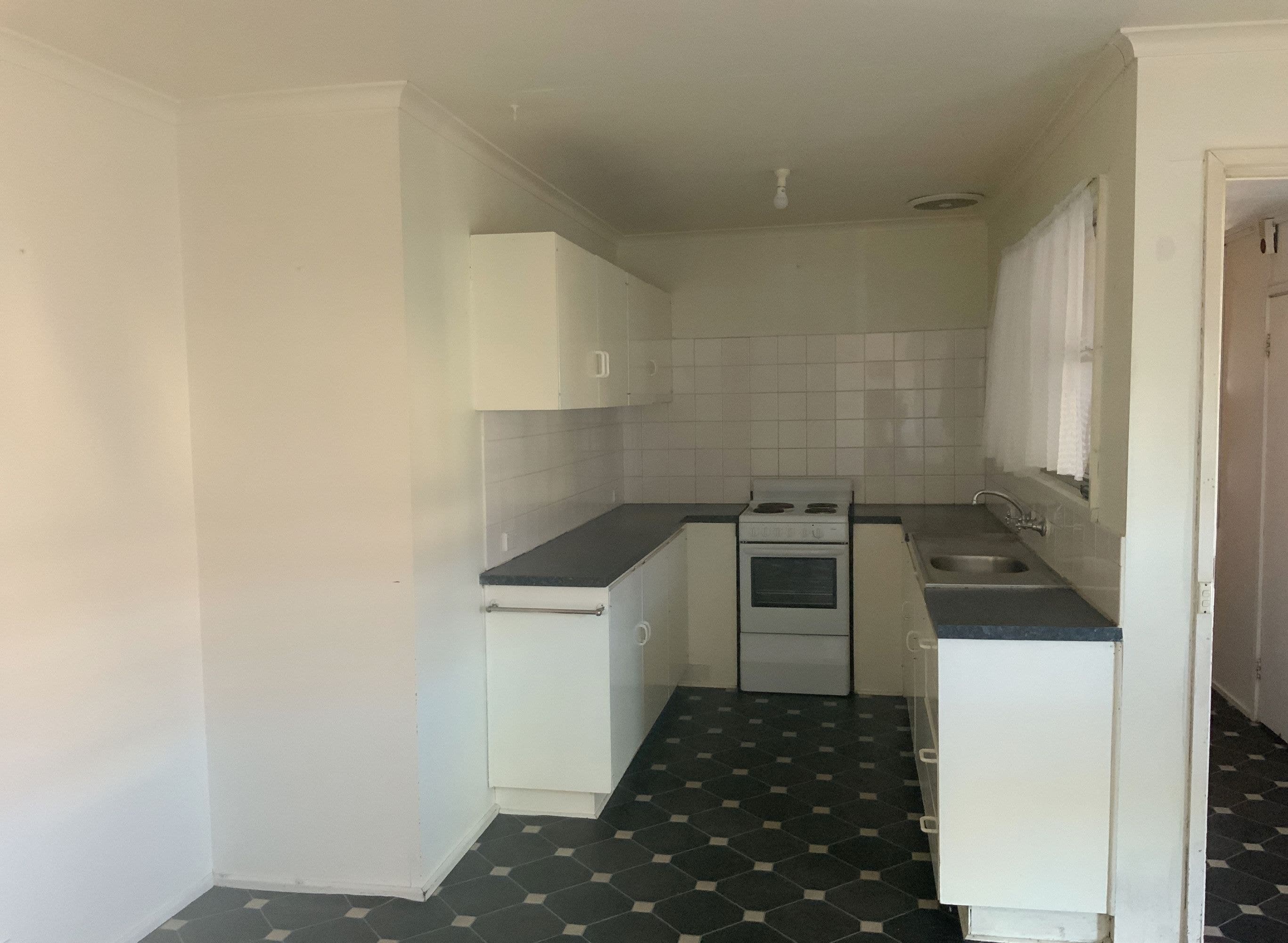 18 Forsyth Avenue, Horsham VIC 3400, Horsham - Thumbnail 3