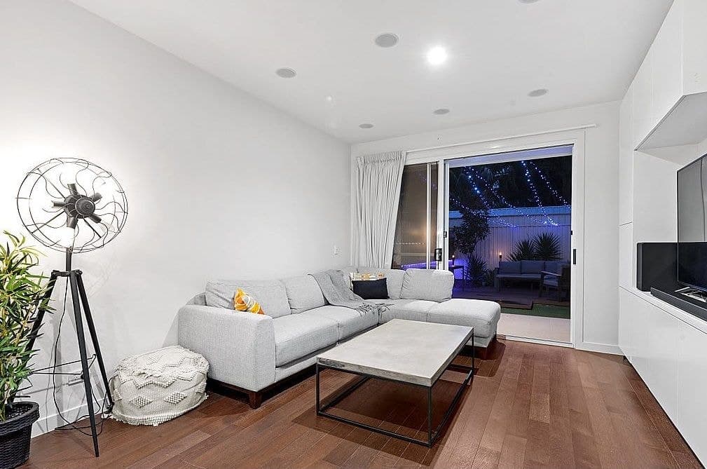 2/8 Second Avenue, Palm Beach QLD 4221, Palm Beach - Thumbnail 2
