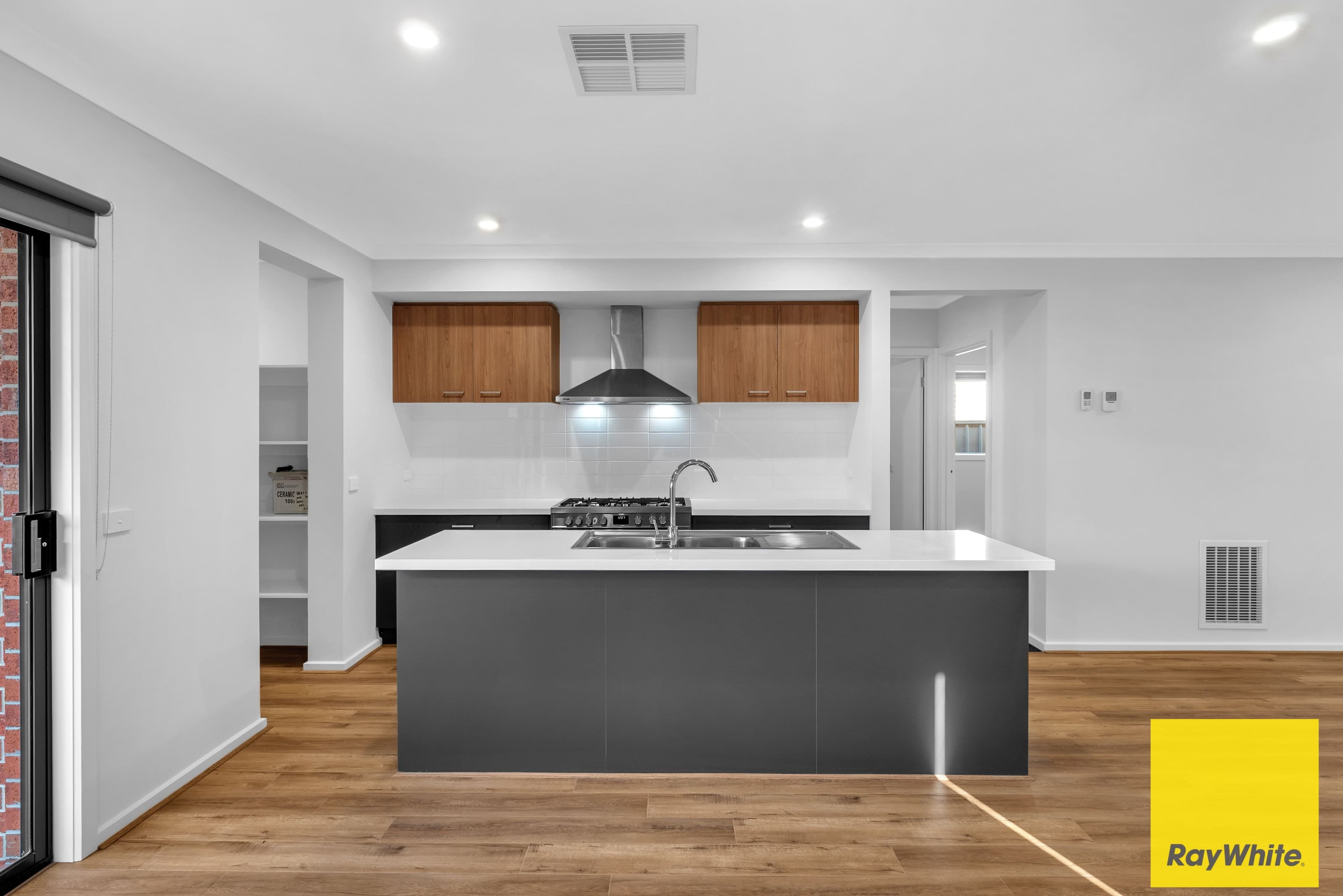 44 Paradoxa Way, Tarneit VIC 3029, Tarneit - Thumbnail 5