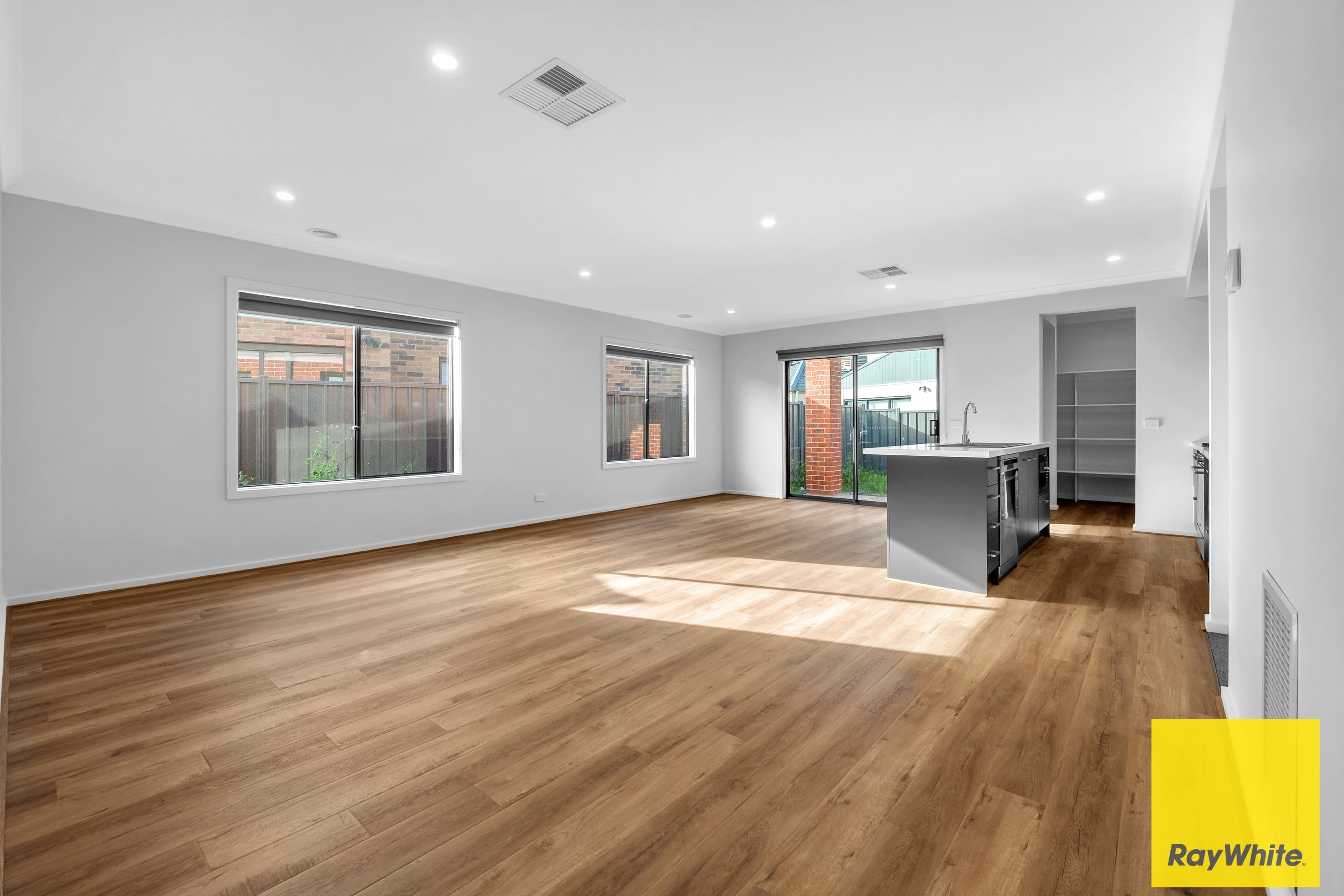 44 Paradoxa Way, Tarneit VIC 3029, Tarneit - Thumbnail 7
