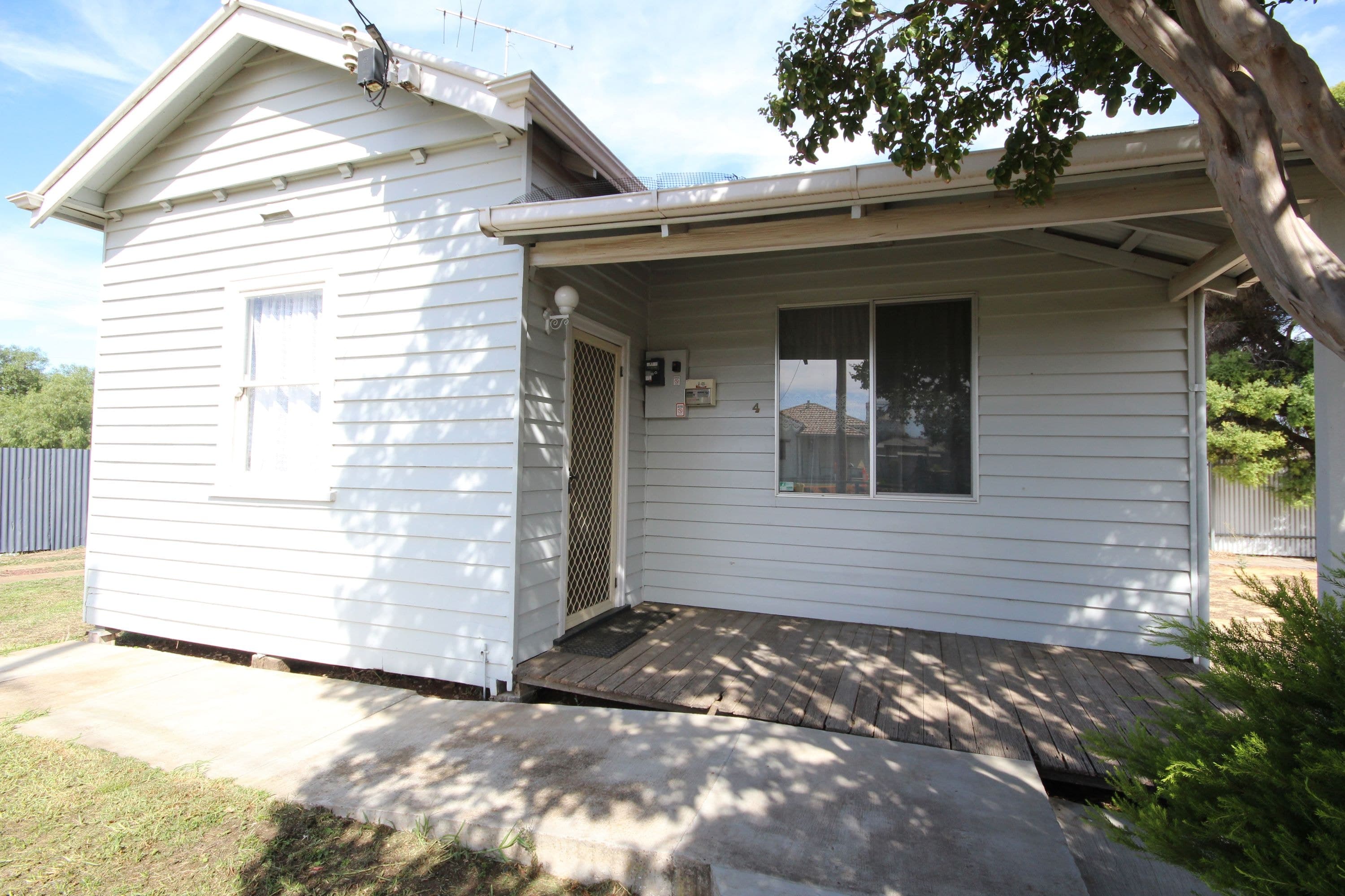 4 Don Street, Horsham VIC 3400, Horsham - Thumbnail 2