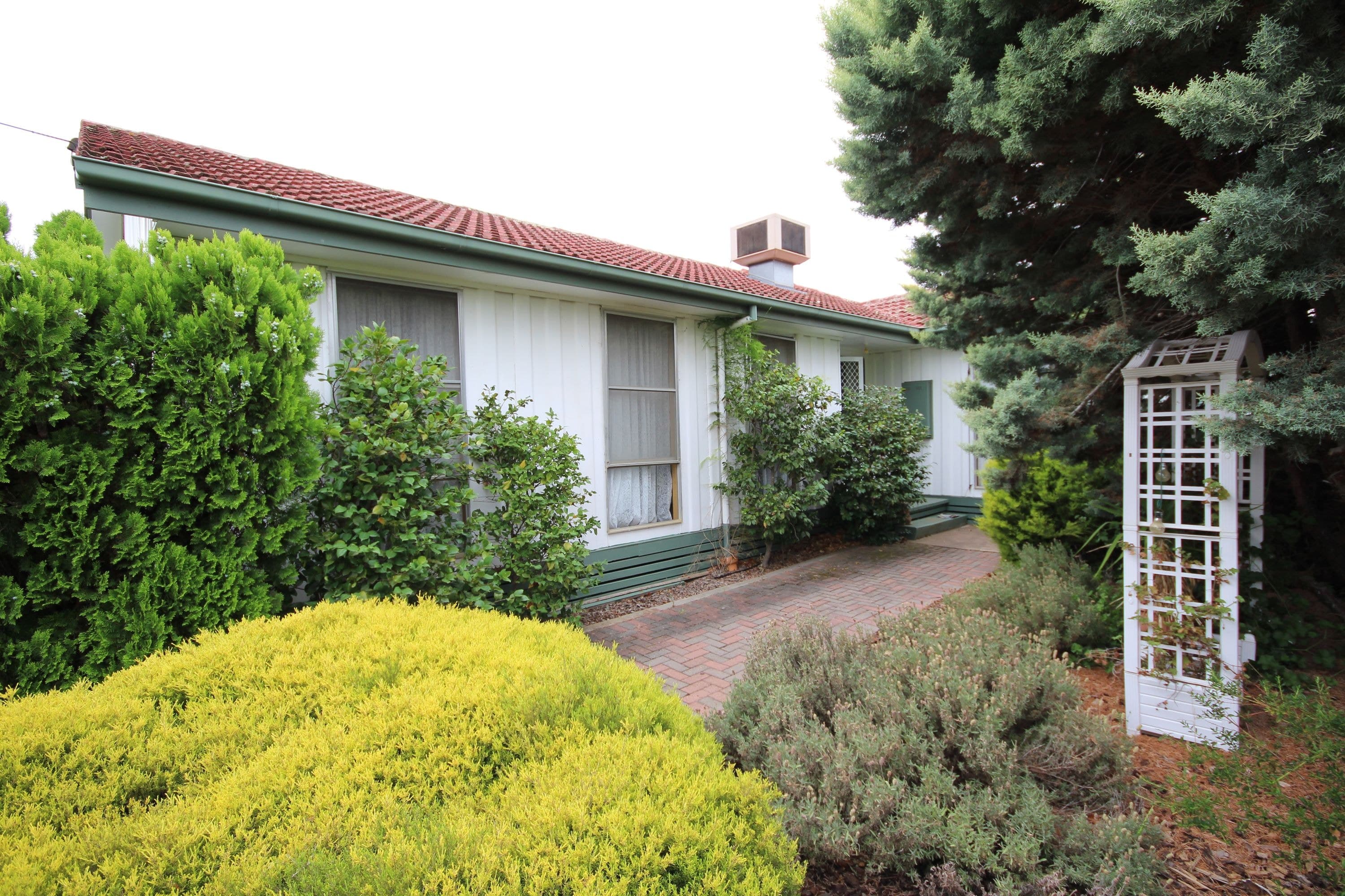14 Felstead Avenue, Horsham VIC 3400, Horsham - Image 1