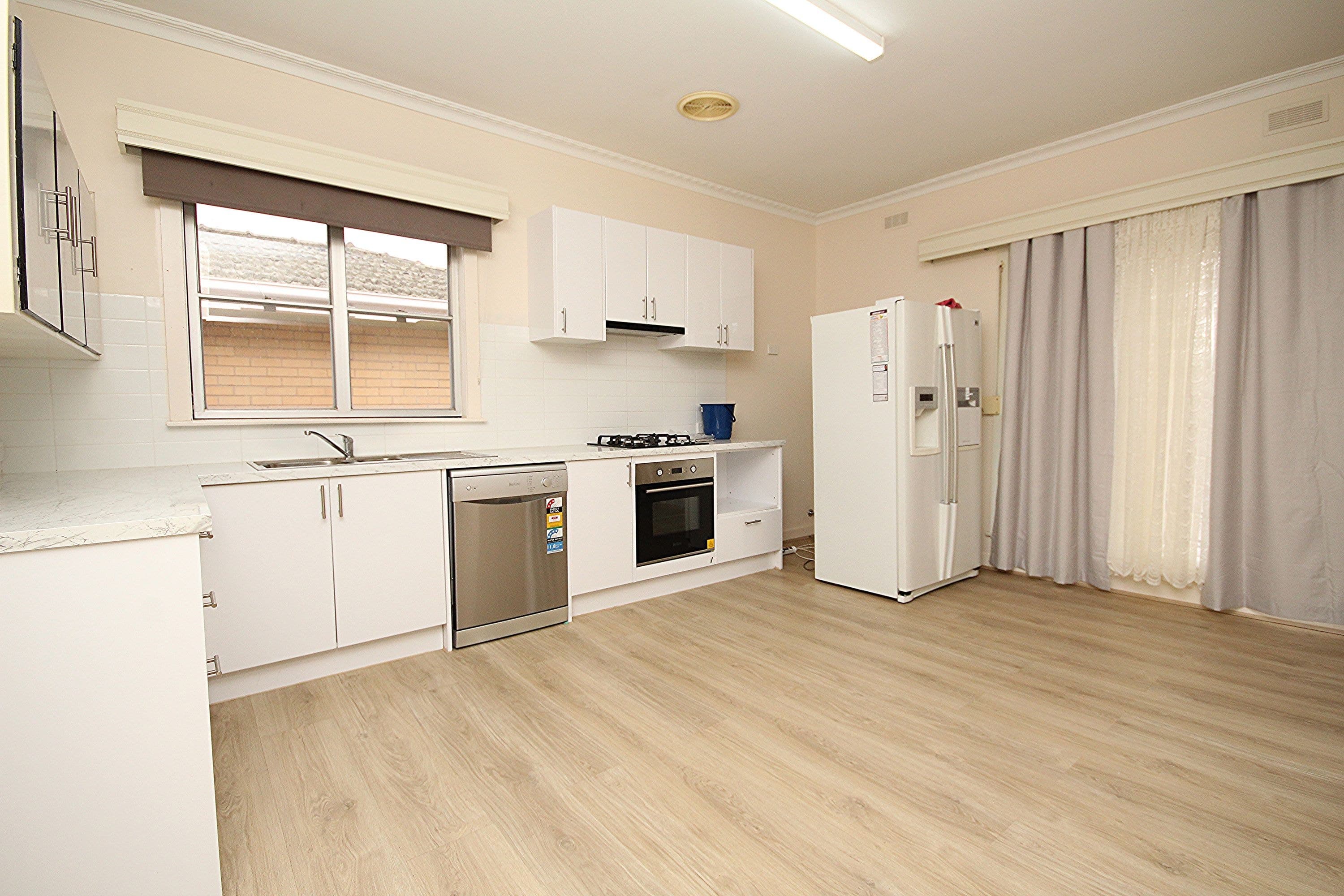 12 Kooyong Street, Horsham, VIC 3400, Horsham - Thumbnail 3