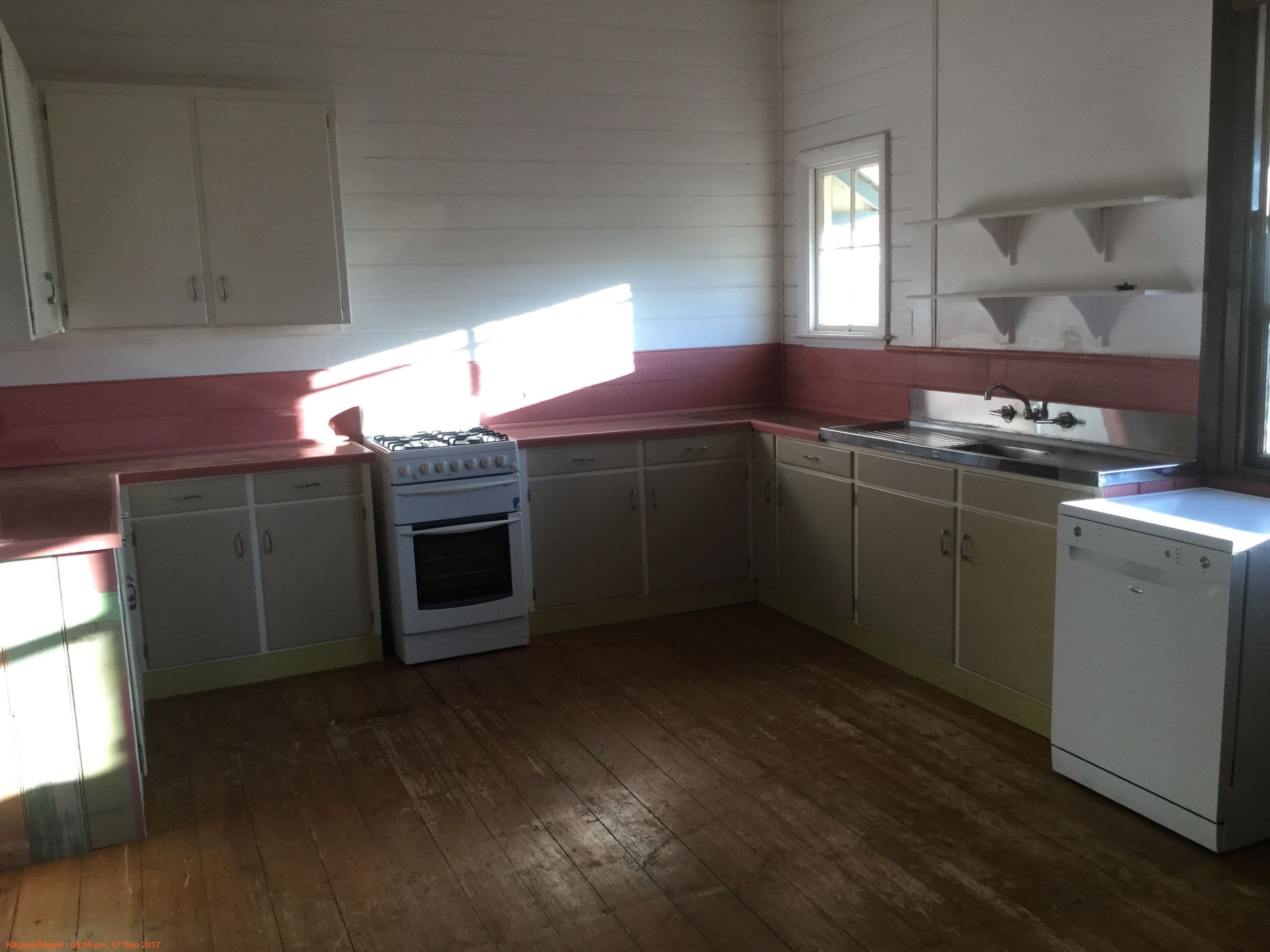8 Wilmoth Avenue, Horsham VIC 3400, Horsham - Thumbnail 2