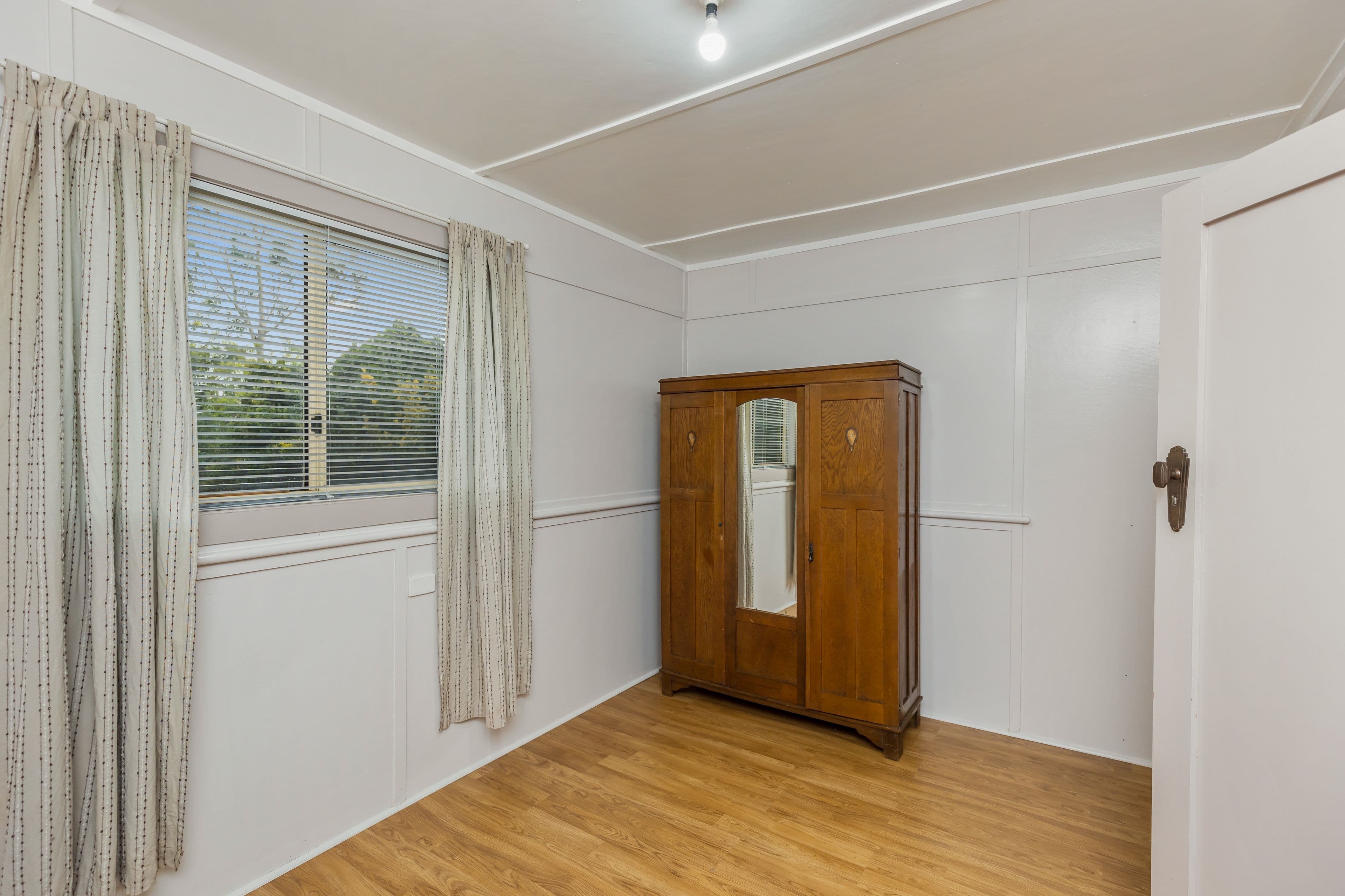 4 Pitt Street, Junee NSW 2663, Junee - Thumbnail 8