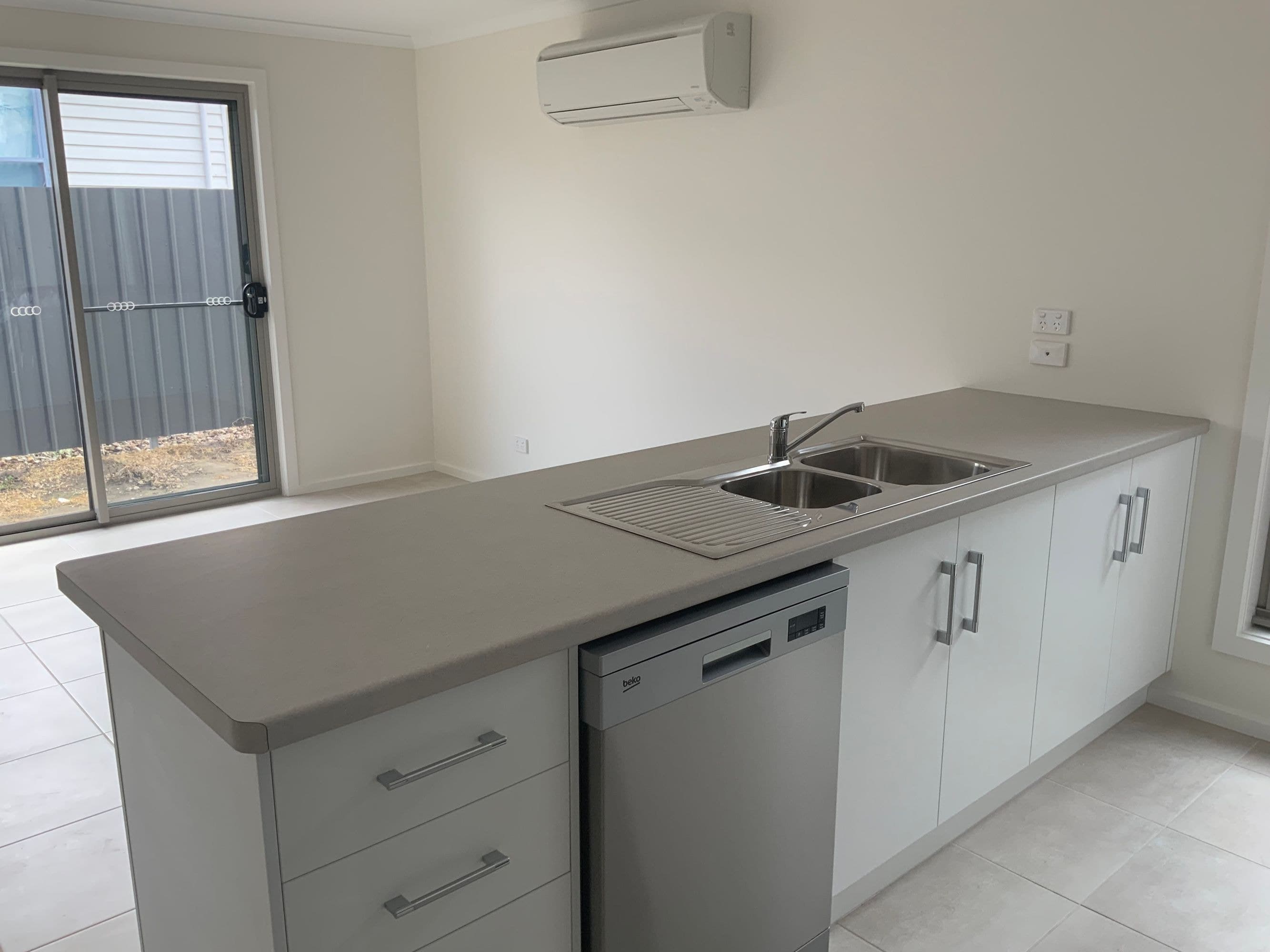2B Robinson Street, Horsham VIC 3400, Horsham - Thumbnail 5