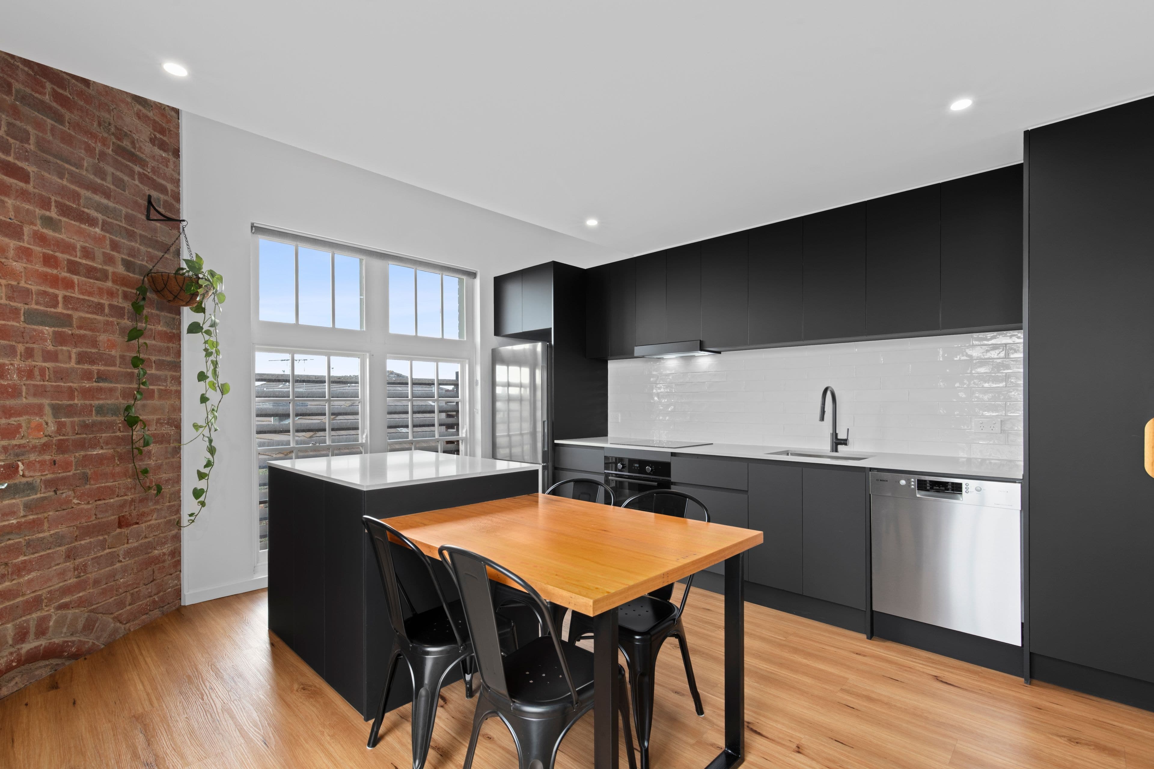 12/209 Melbourne Road, Rippleside VIC 3215, Rippleside - Thumbnail 2