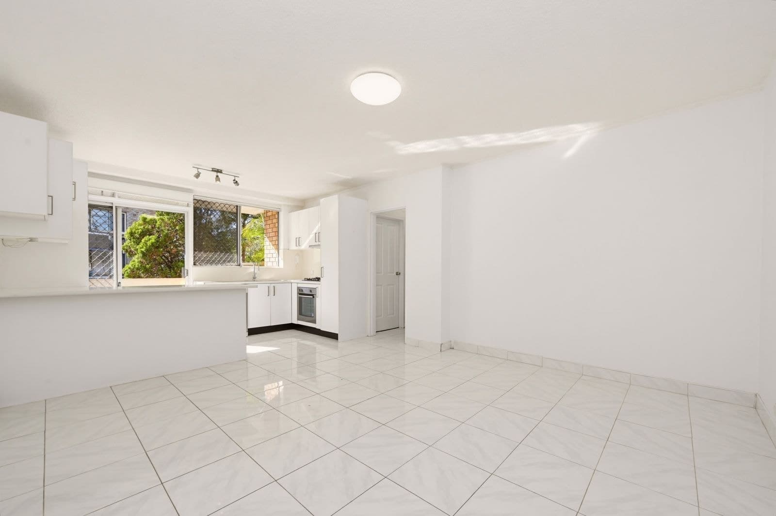 2/32 Brittain Crescent, Hillsdale NSW 2036, Hillsdale - Image 1