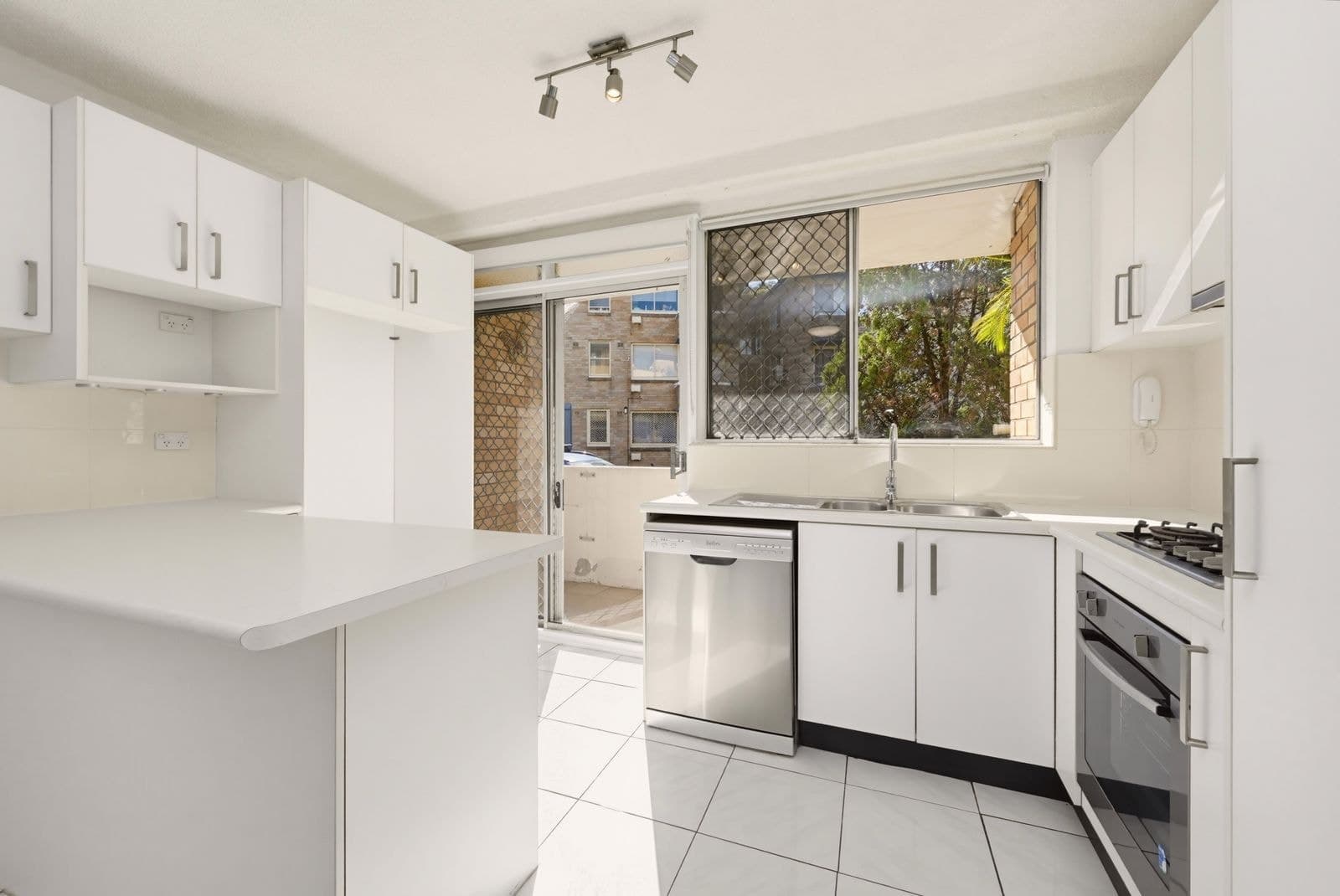 2/32 Brittain Crescent, Hillsdale NSW 2036, Hillsdale - Thumbnail 2
