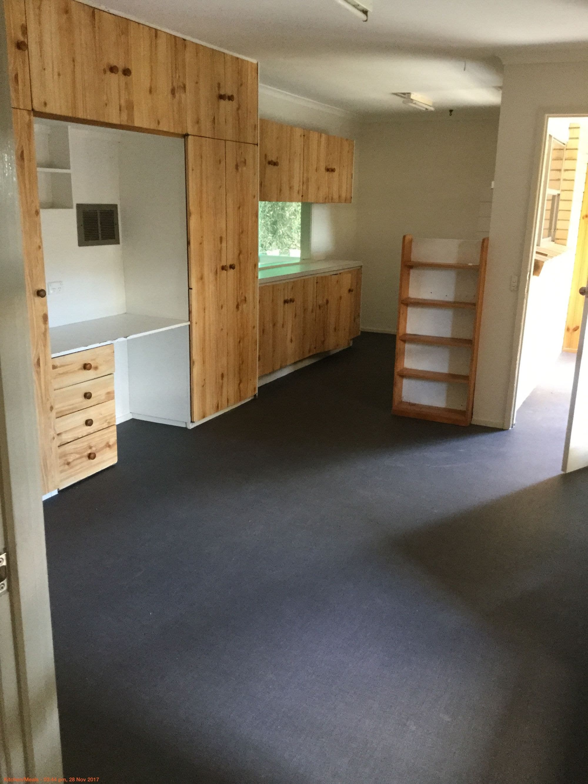 13 Forsyth Avenue, Horsham VIC 3400, Horsham - Thumbnail 2