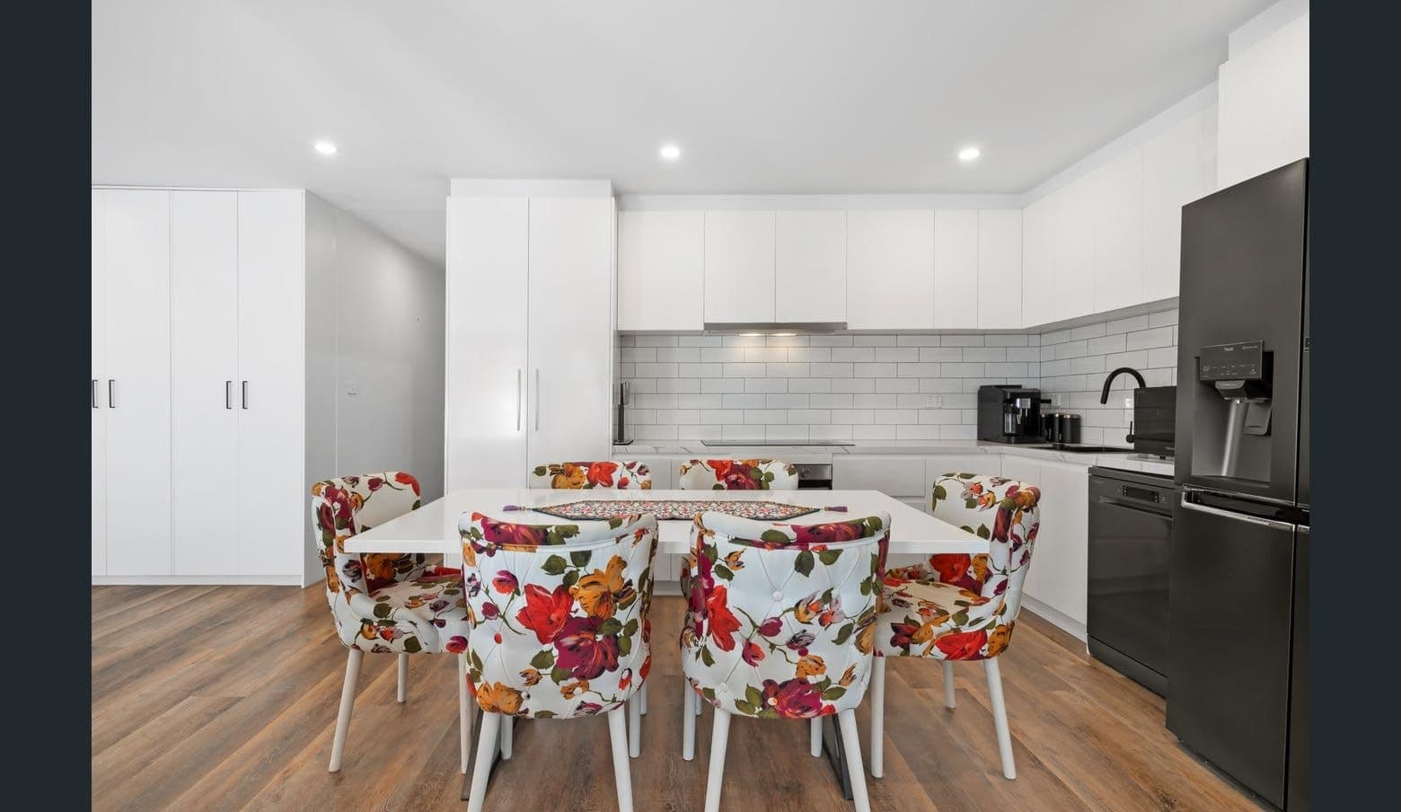 19 Blamey Avenue, Mill Park VIC 3082, Mill Park - Thumbnail 2