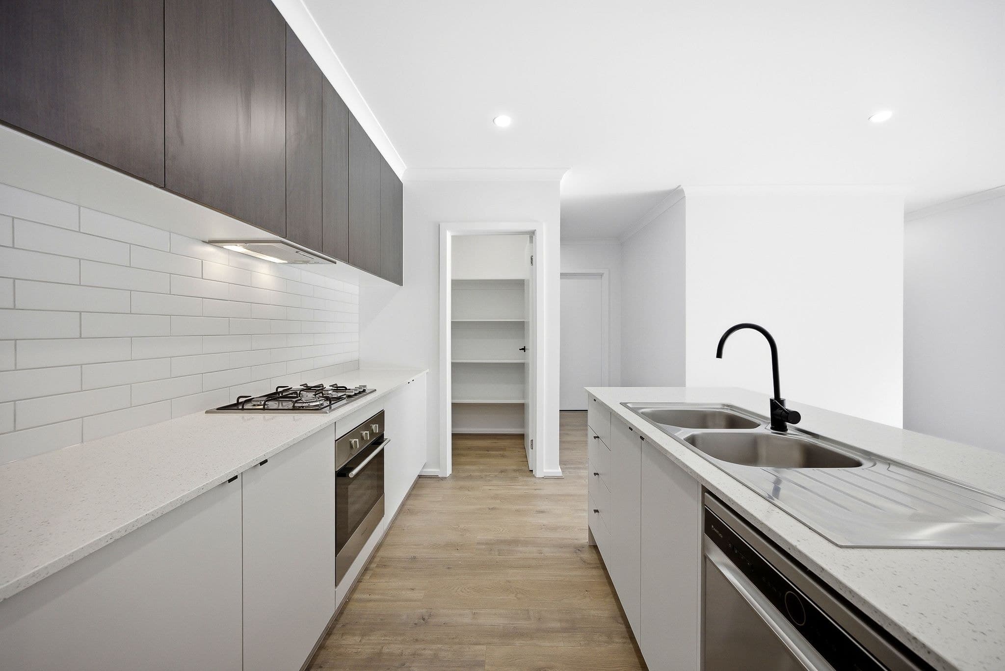 7 Granite Court, Cranbourne East VIC 3977, Cranbourne East - Thumbnail 2