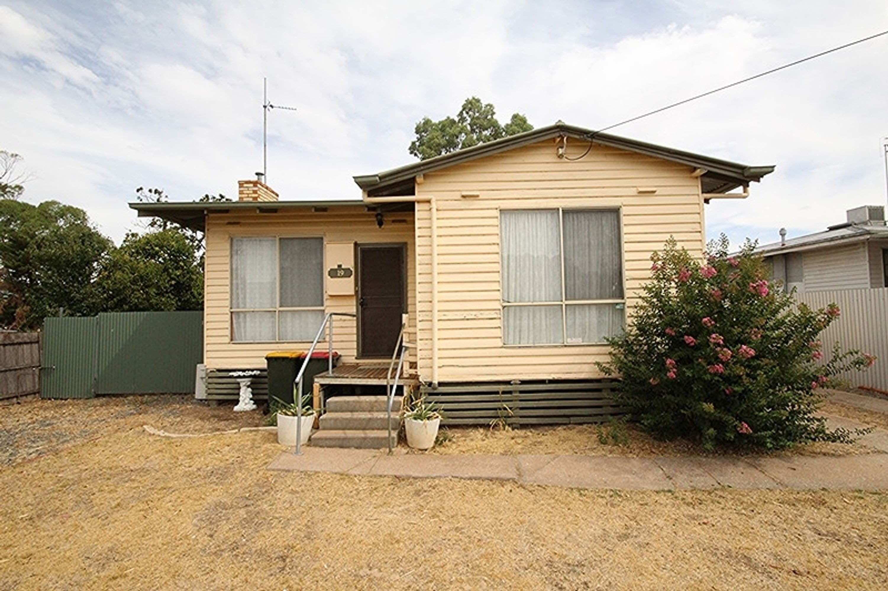 19 Elizabeth Street, Horsham VIC 3400, Horsham - Image 1