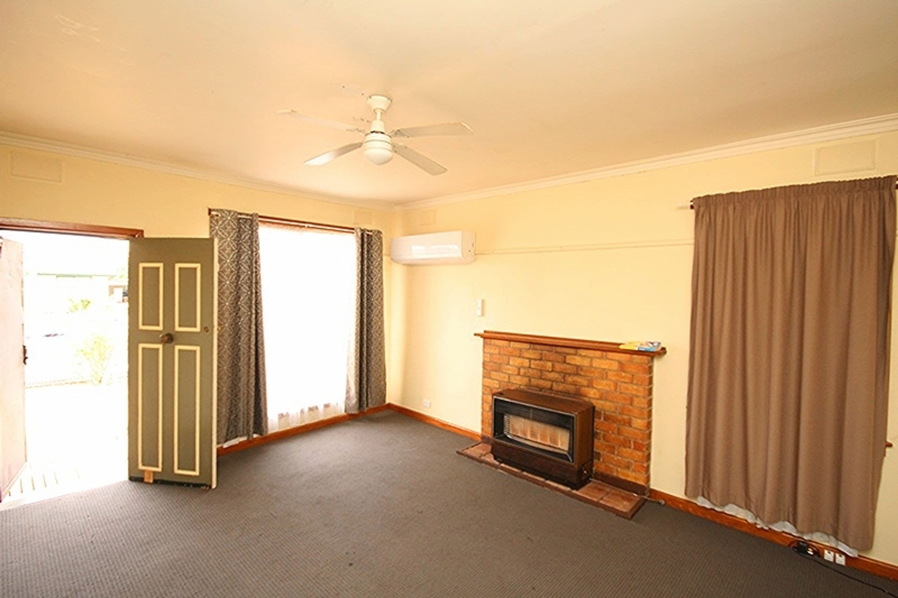 19 Elizabeth Street, Horsham VIC 3400, Horsham - Thumbnail 3