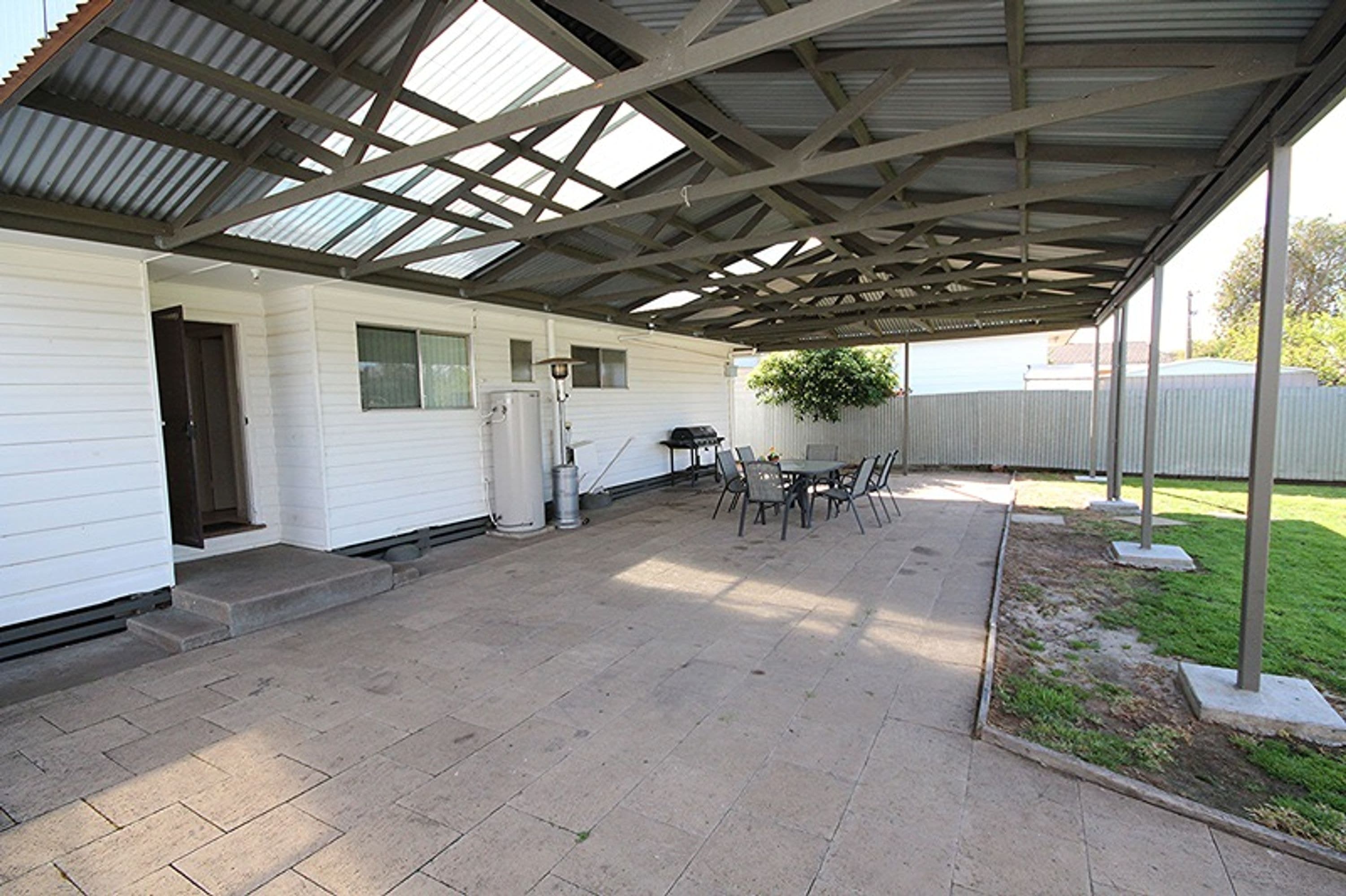 19 Landy Street, Horsham VIC 3400, Horsham - Thumbnail 8
