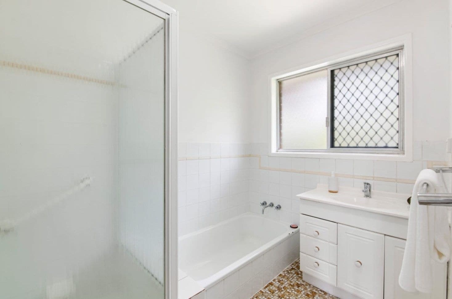 21 Raintree Street, Mansfield QLD 4122, Mansfield - Thumbnail 6