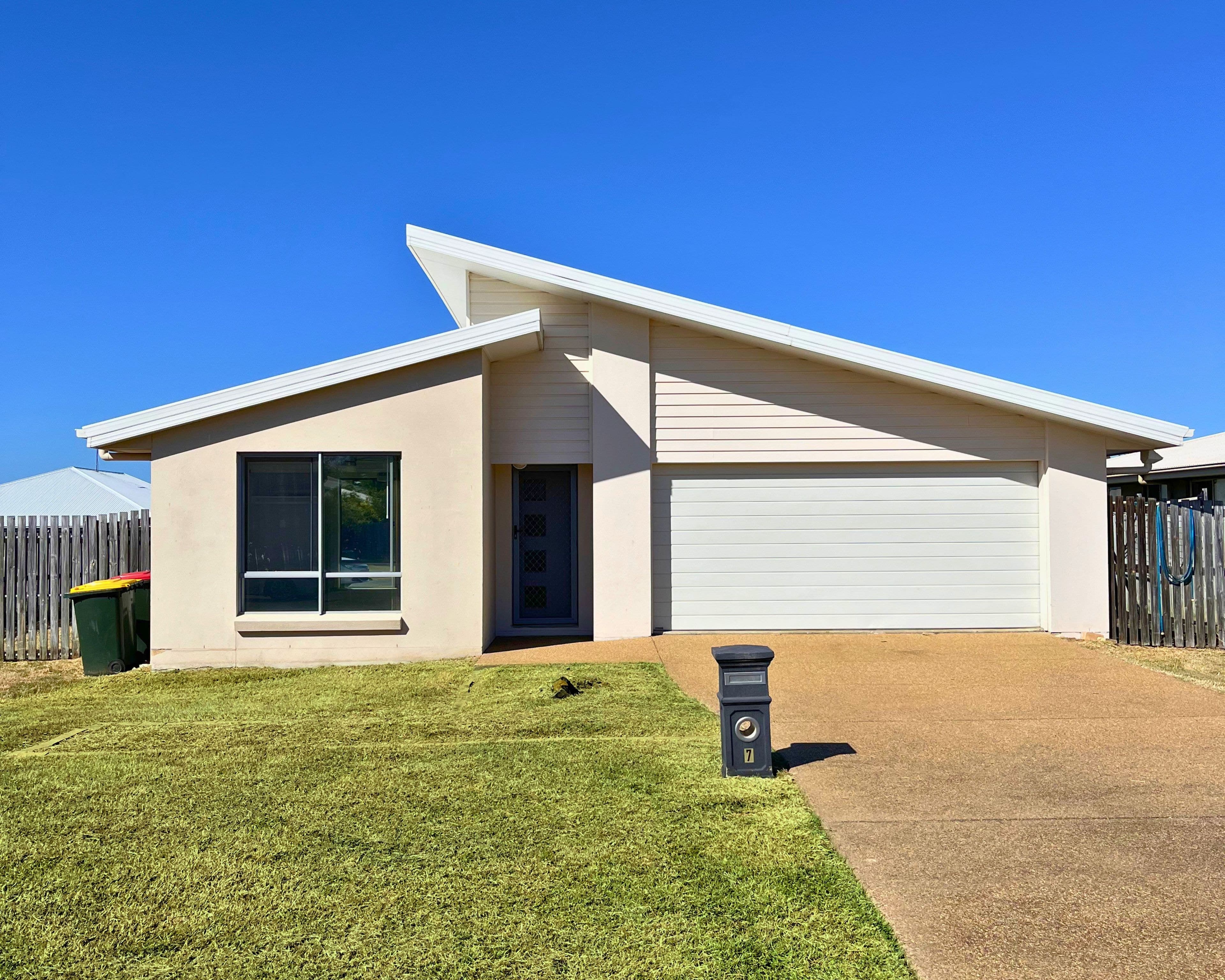 7 Clint Close, Gracemere QLD 4702, Gracemere - Image 1