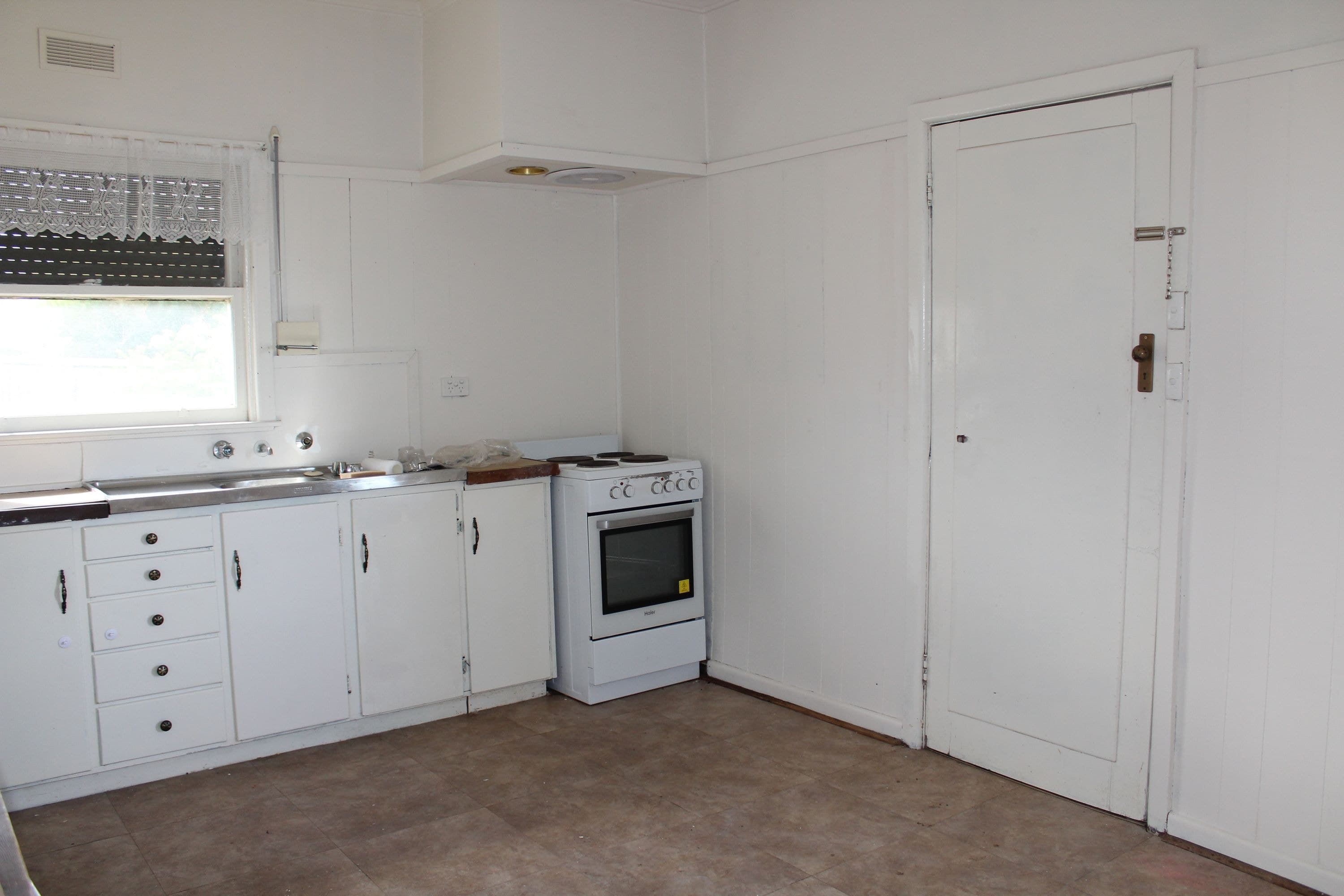 16 Philip Street, Horsham VIC 3400, Horsham - Thumbnail 3