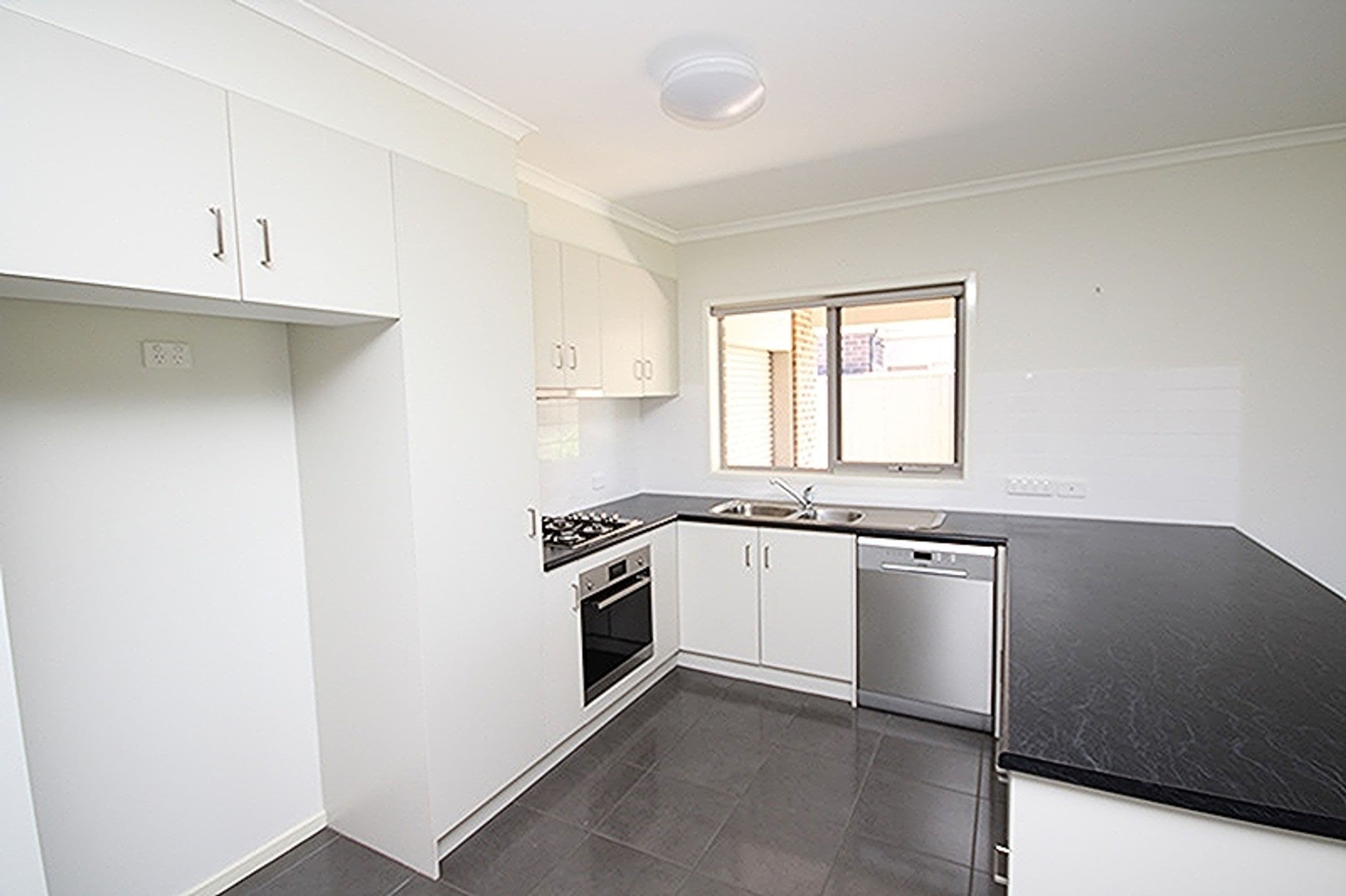 16 Hickson Street, Horsham VIC 3400, Horsham - Thumbnail 3