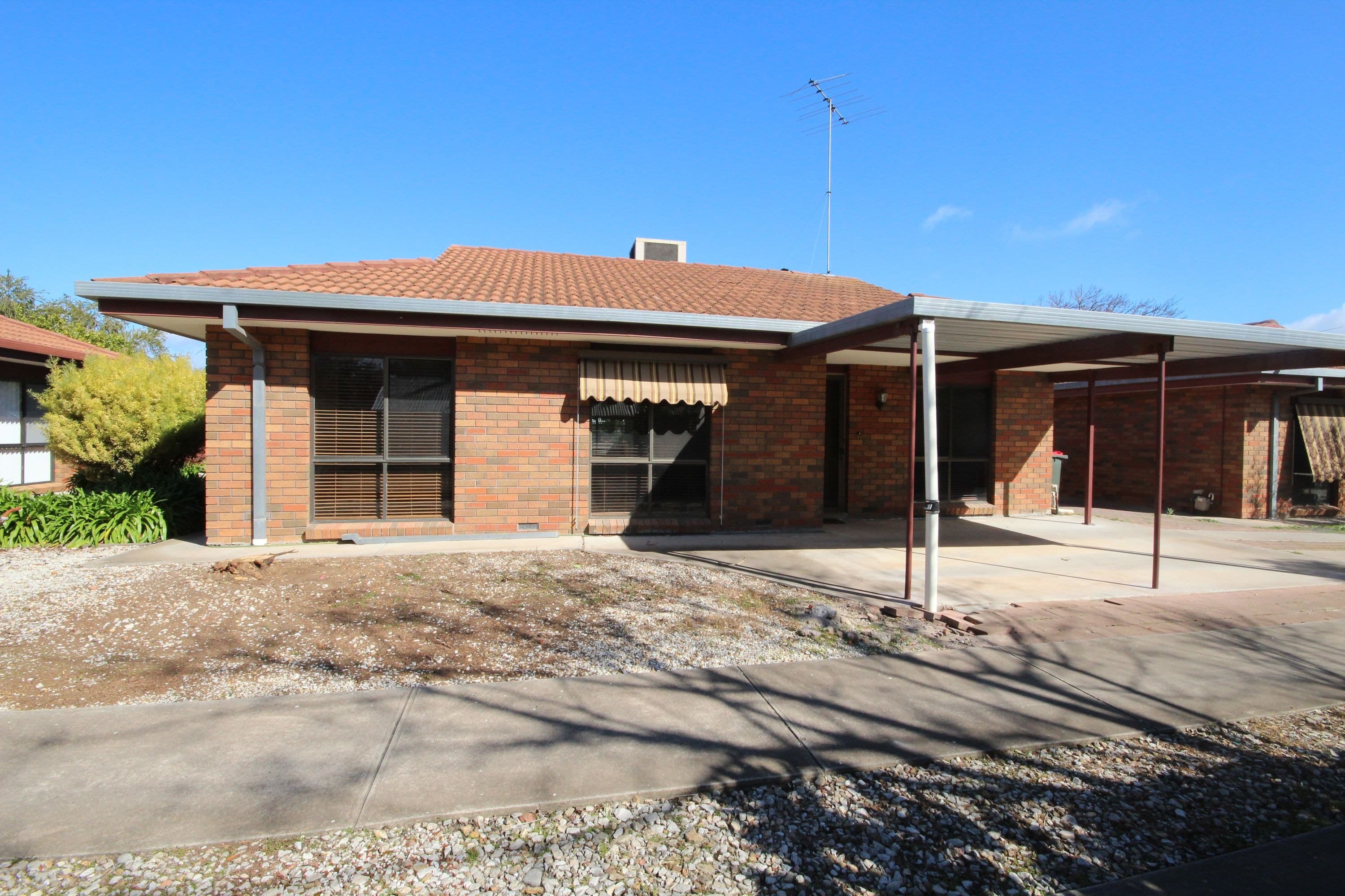 2/4 Searle Street, Horsham VIC 3400, Horsham - Thumbnail 2