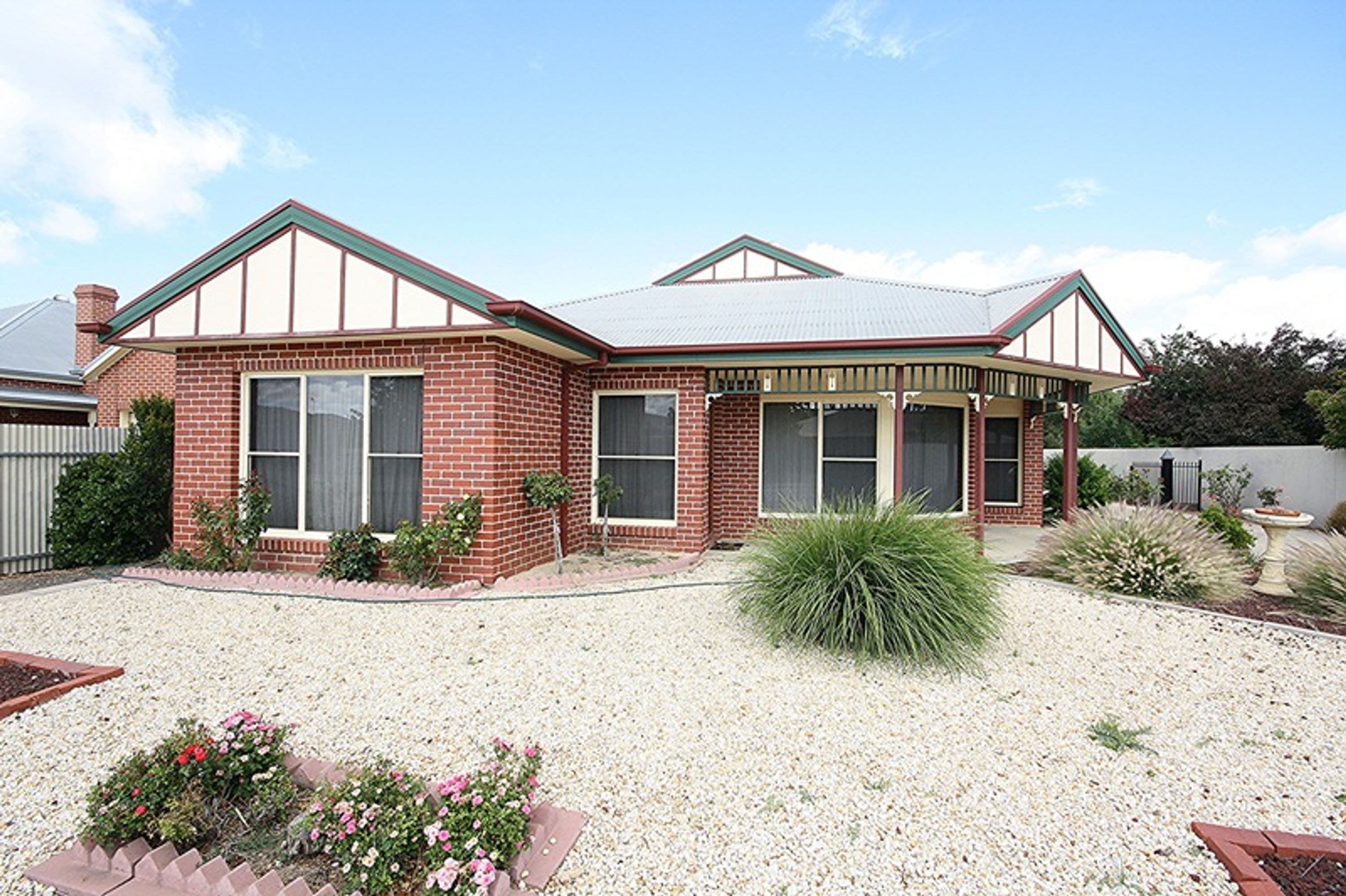 19 Knowles Street, Horsham VIC 3400, Horsham - Image 1