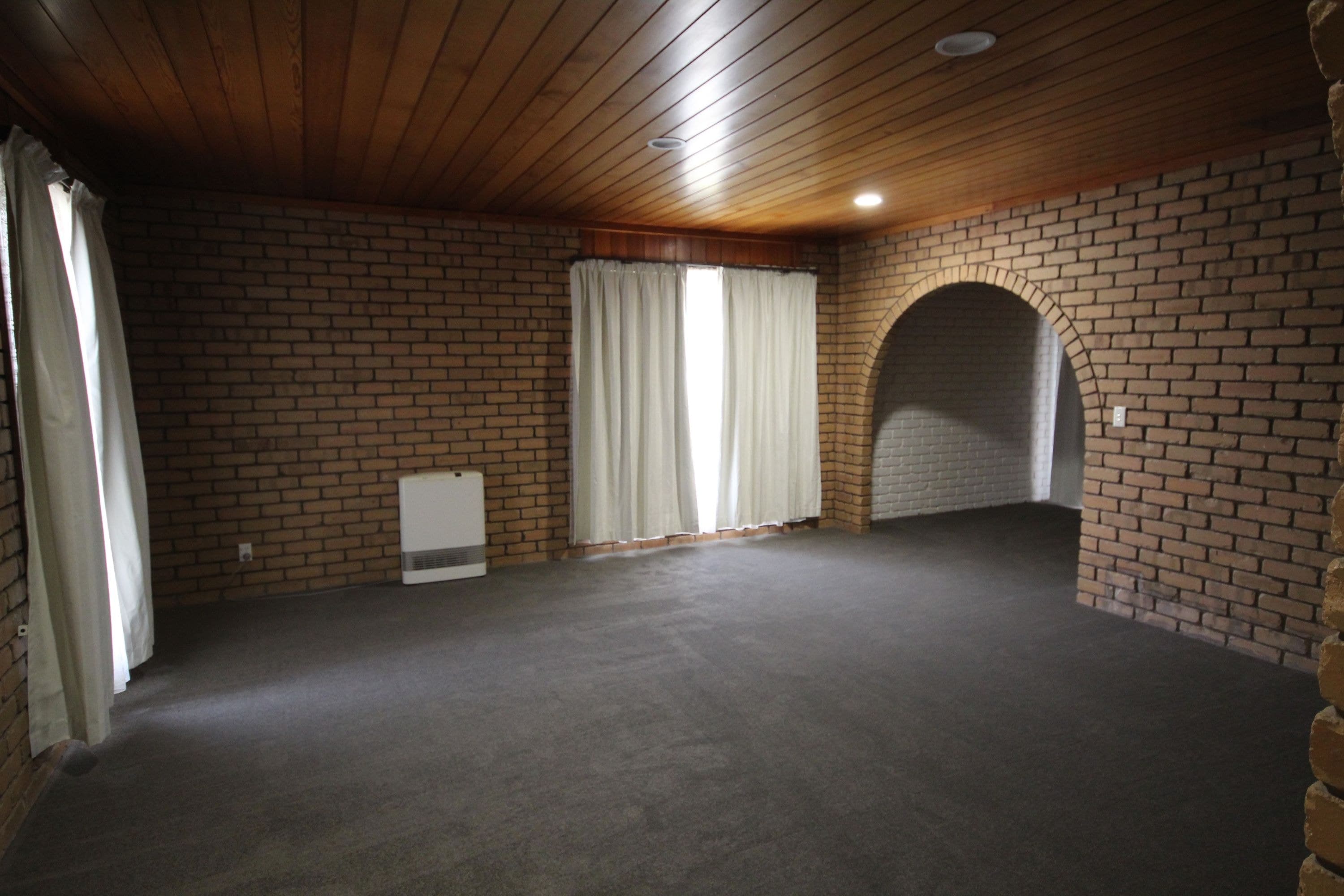 24 Culliver Street, Horsham VIC 3400, Horsham - Thumbnail 2