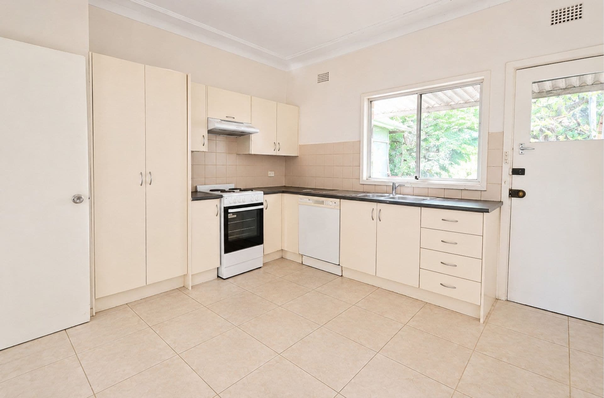 18 Bogalara Road, Old Toongabbie, NSW, 2146, Old Toongabbie - Thumbnail 5