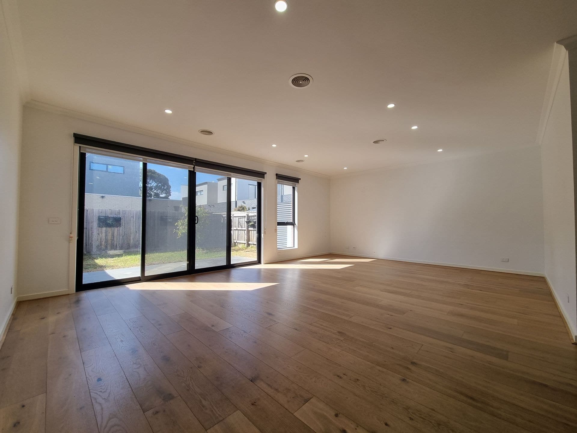 4 Peppercorn Way, Clayton South, VIC, 3169, Clayton South - Thumbnail 3