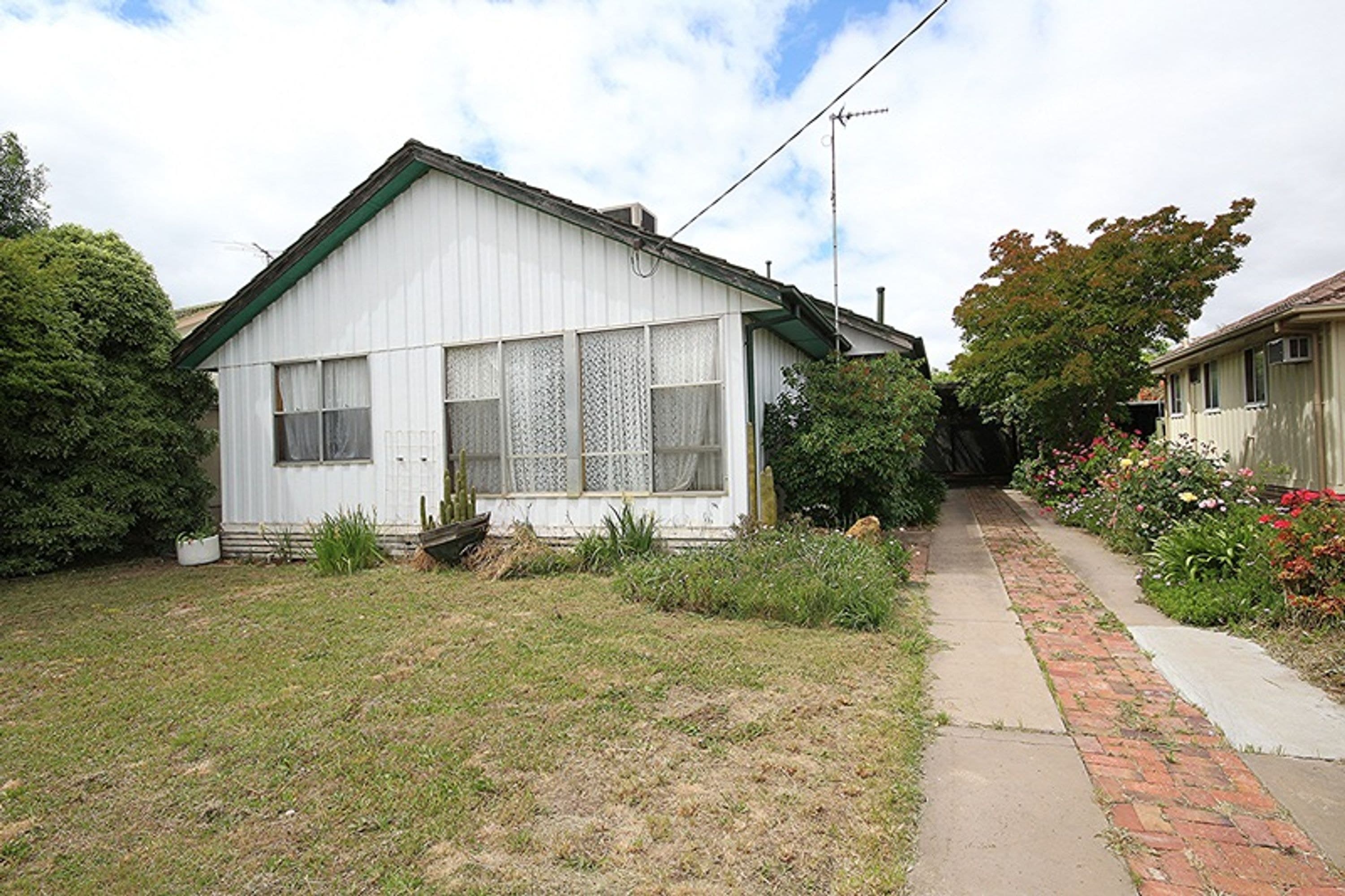 8 Watts Street, Horsham VIC 3400, Horsham - Image 1