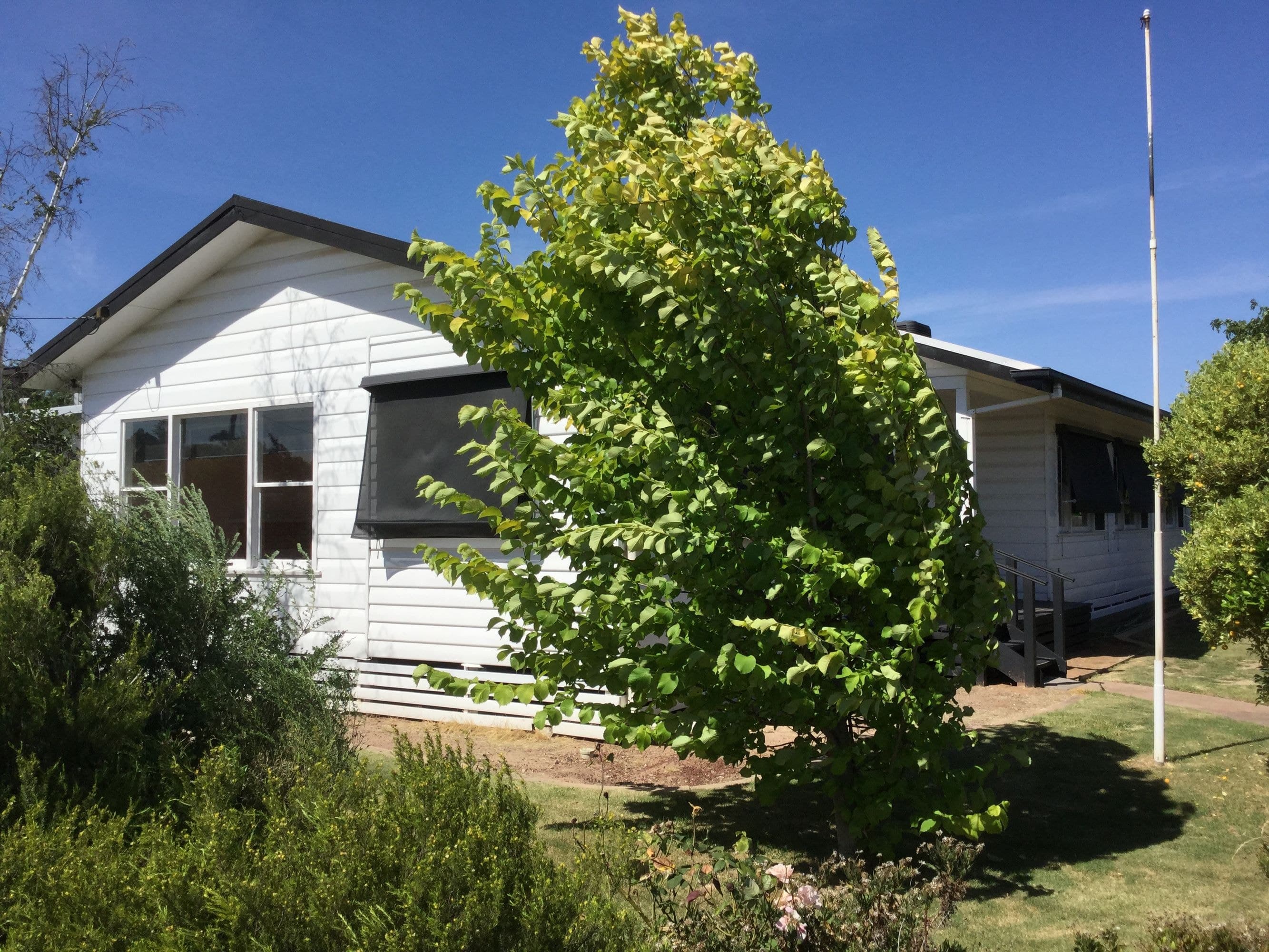 14 Hillary Street, Horsham VIC 3400, Horsham - Thumbnail 2