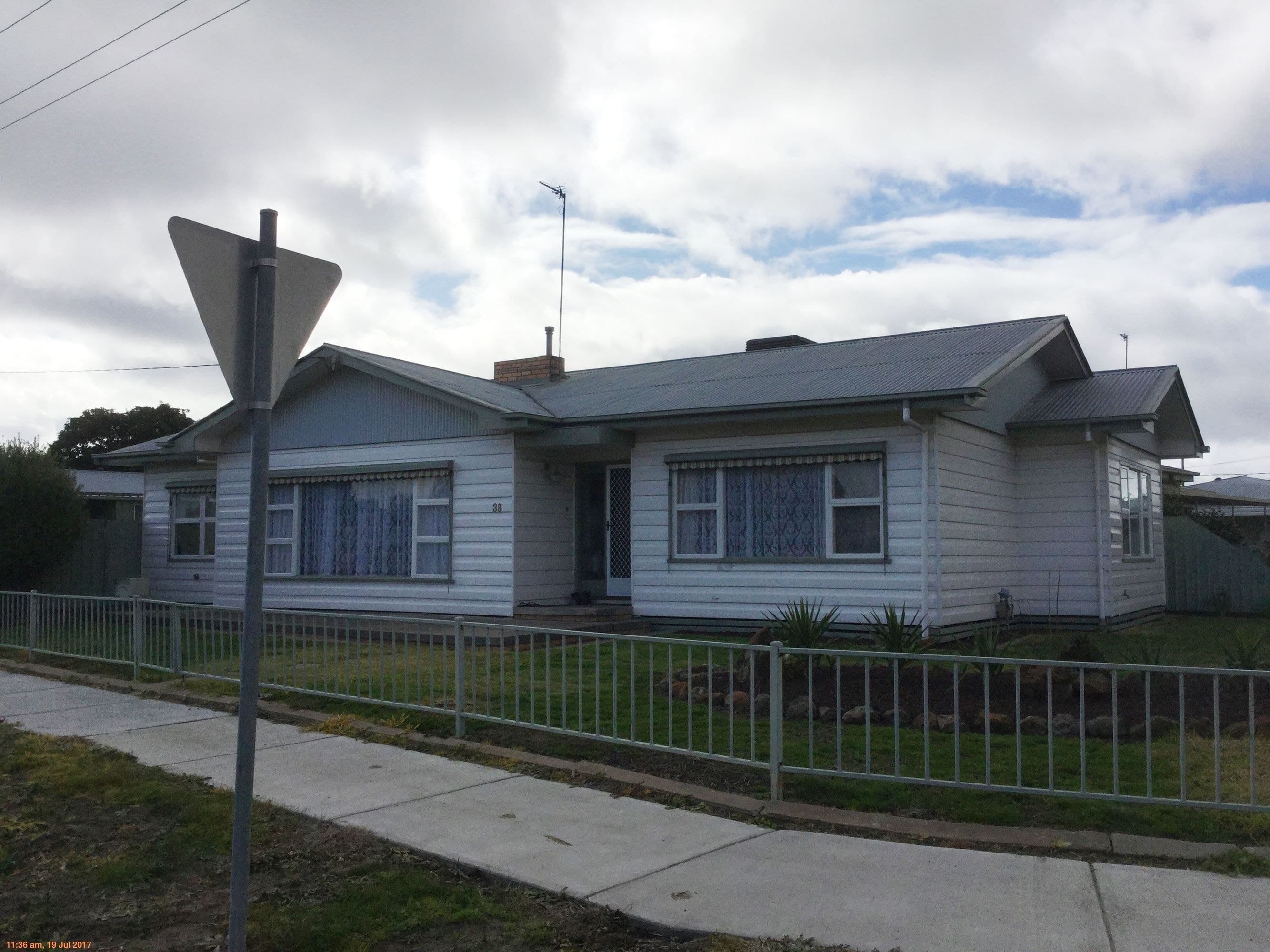 38 Landy Street, Horsham VIC 3400, Horsham - Image 1
