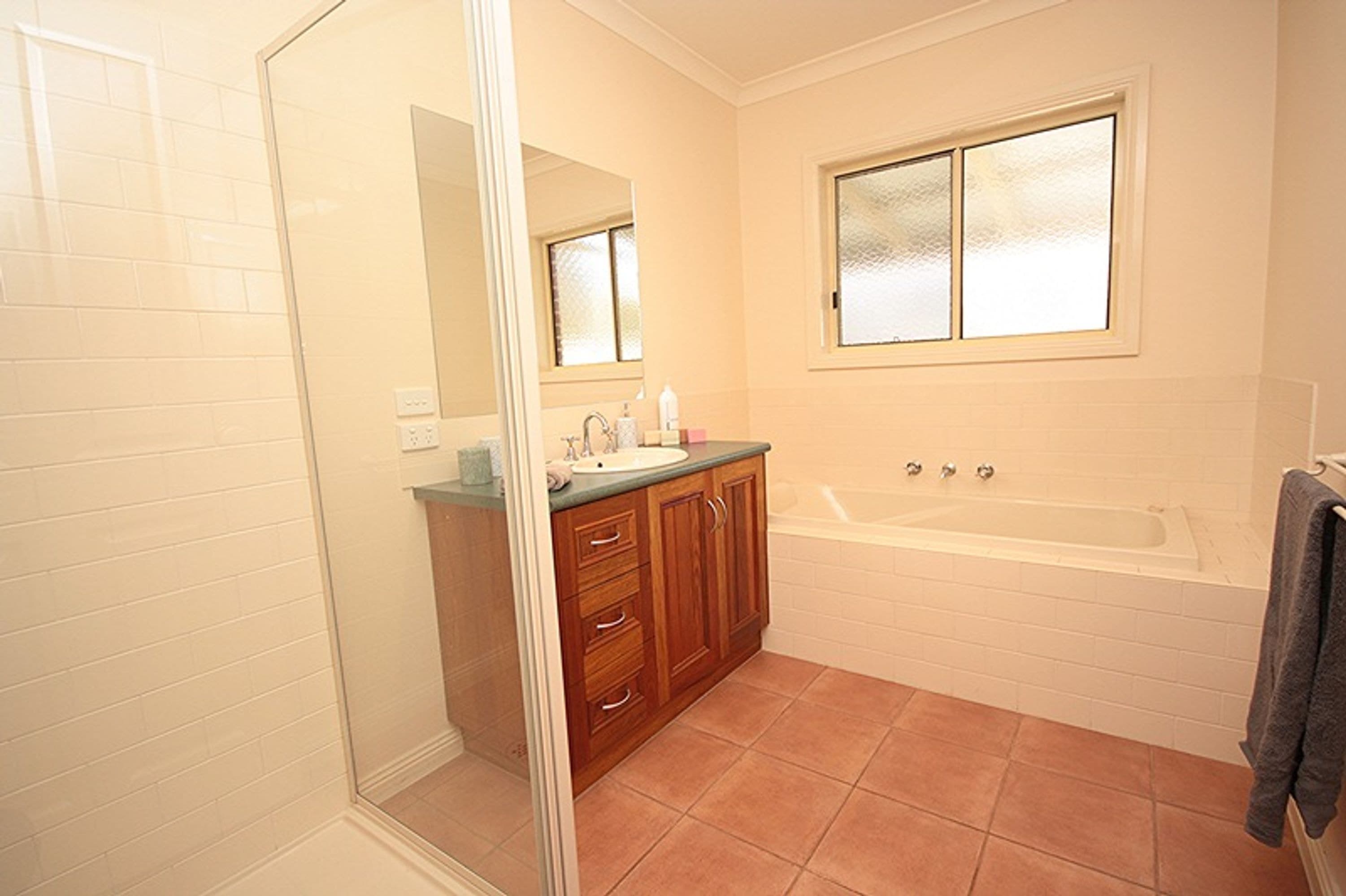 2/9 Barton Drive, Horsham VIC 3400, Horsham - Thumbnail 8