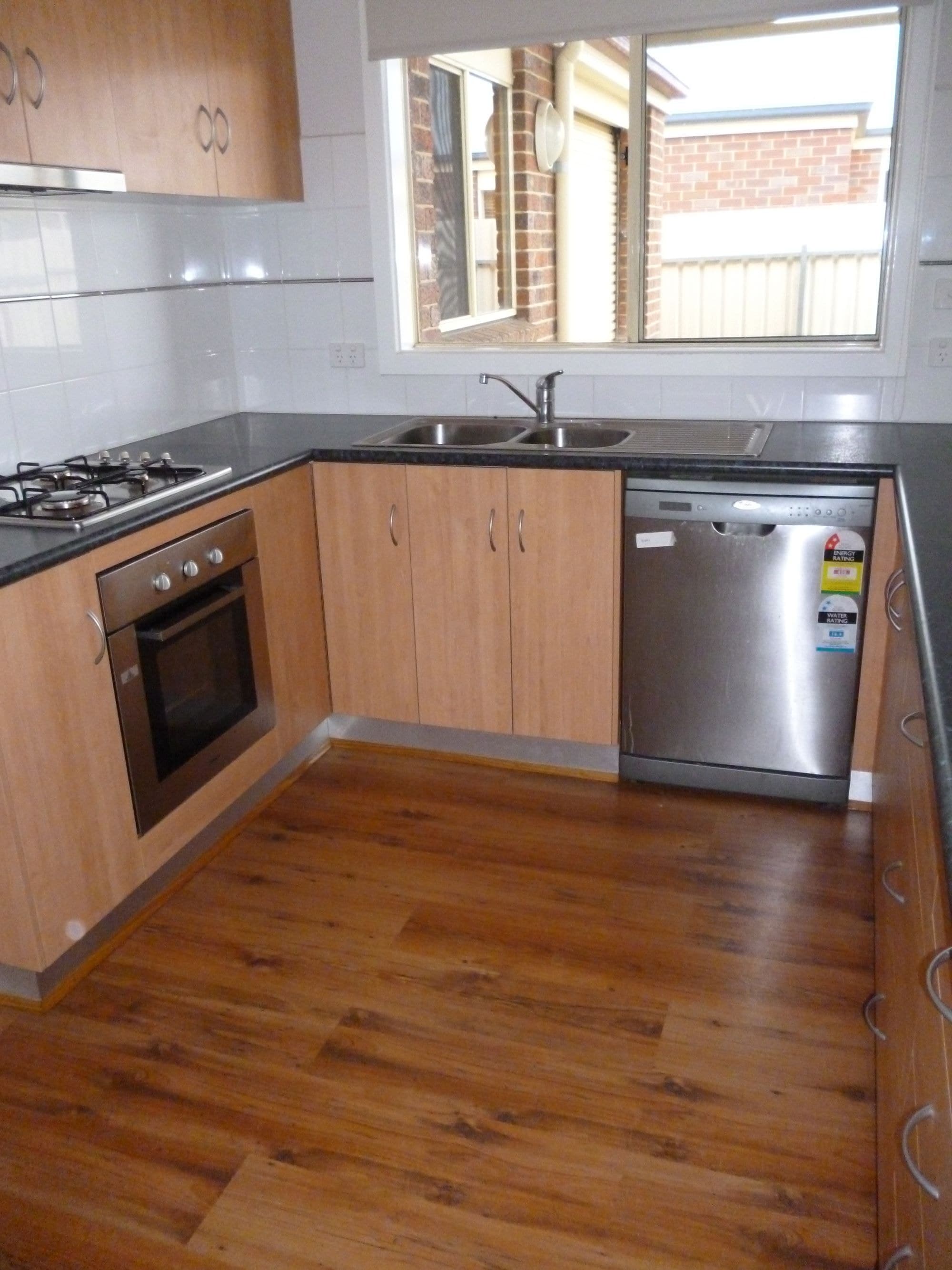 8 Tobruk Street, Horsham, VIC 3400, Horsham - Thumbnail 2