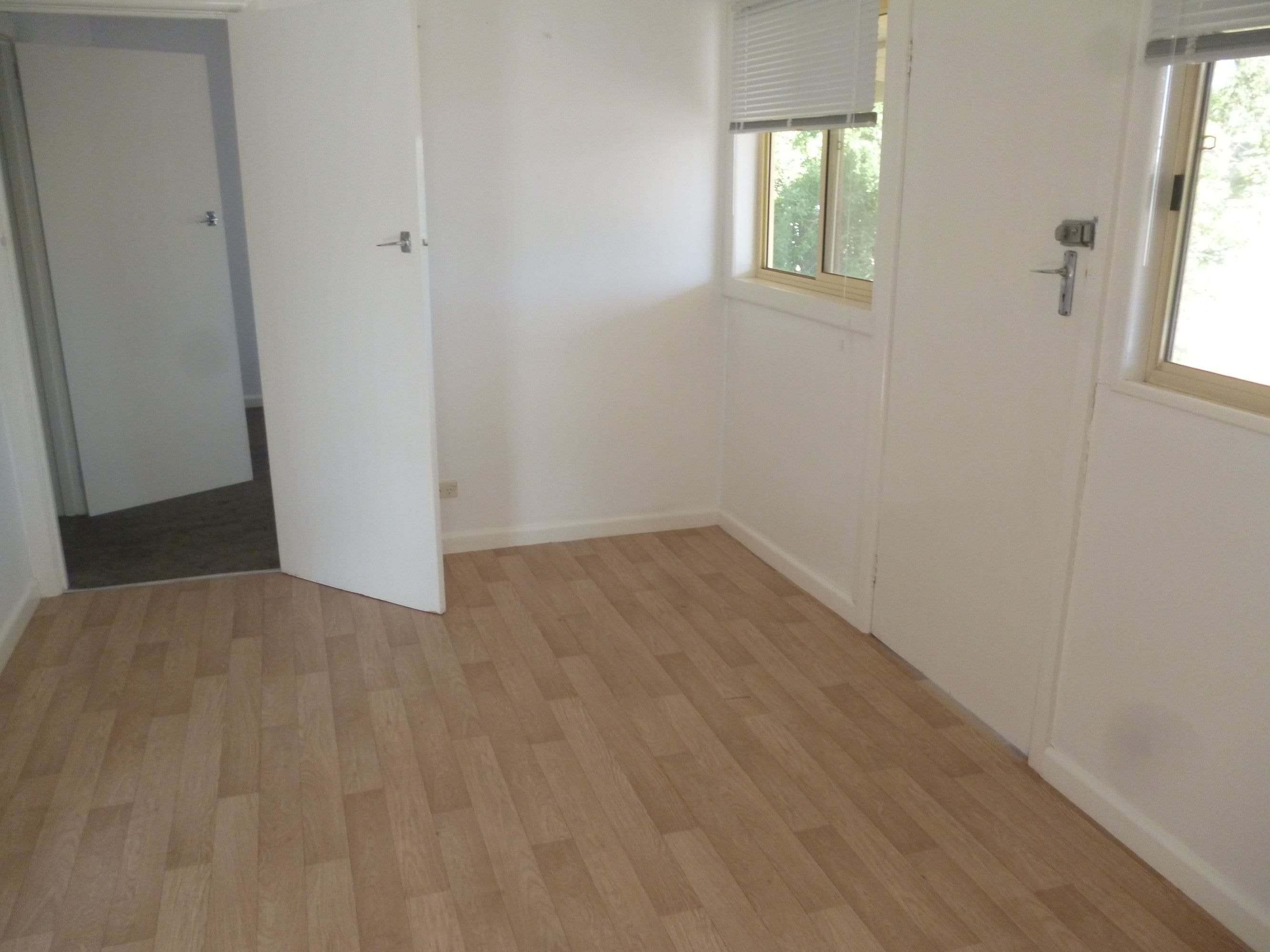 2 Urquhart Street, Horsham VIC 3400, Horsham - Thumbnail 4