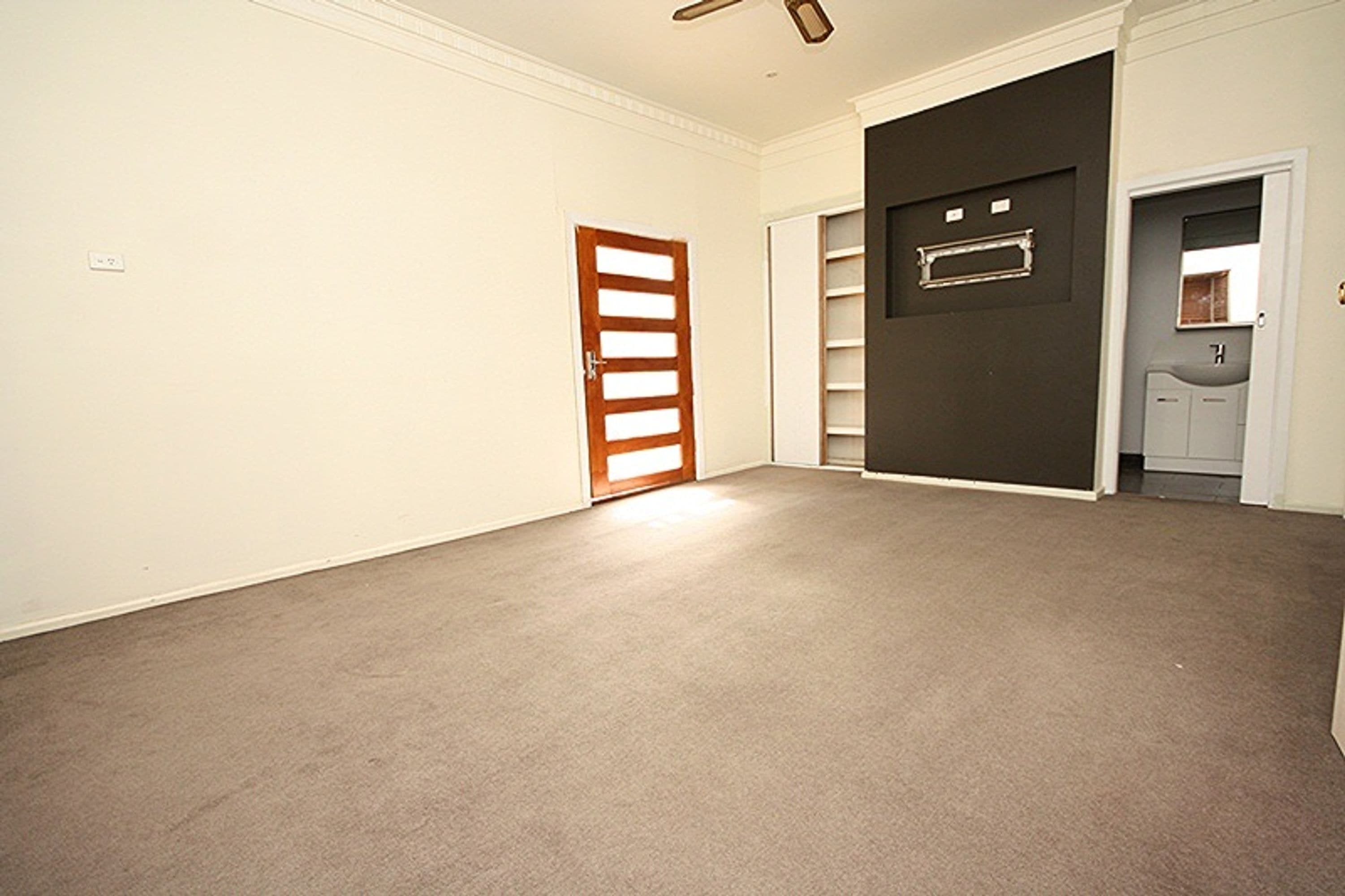 71 McPherson Street, Horsham VIC 3400, Horsham - Thumbnail 2