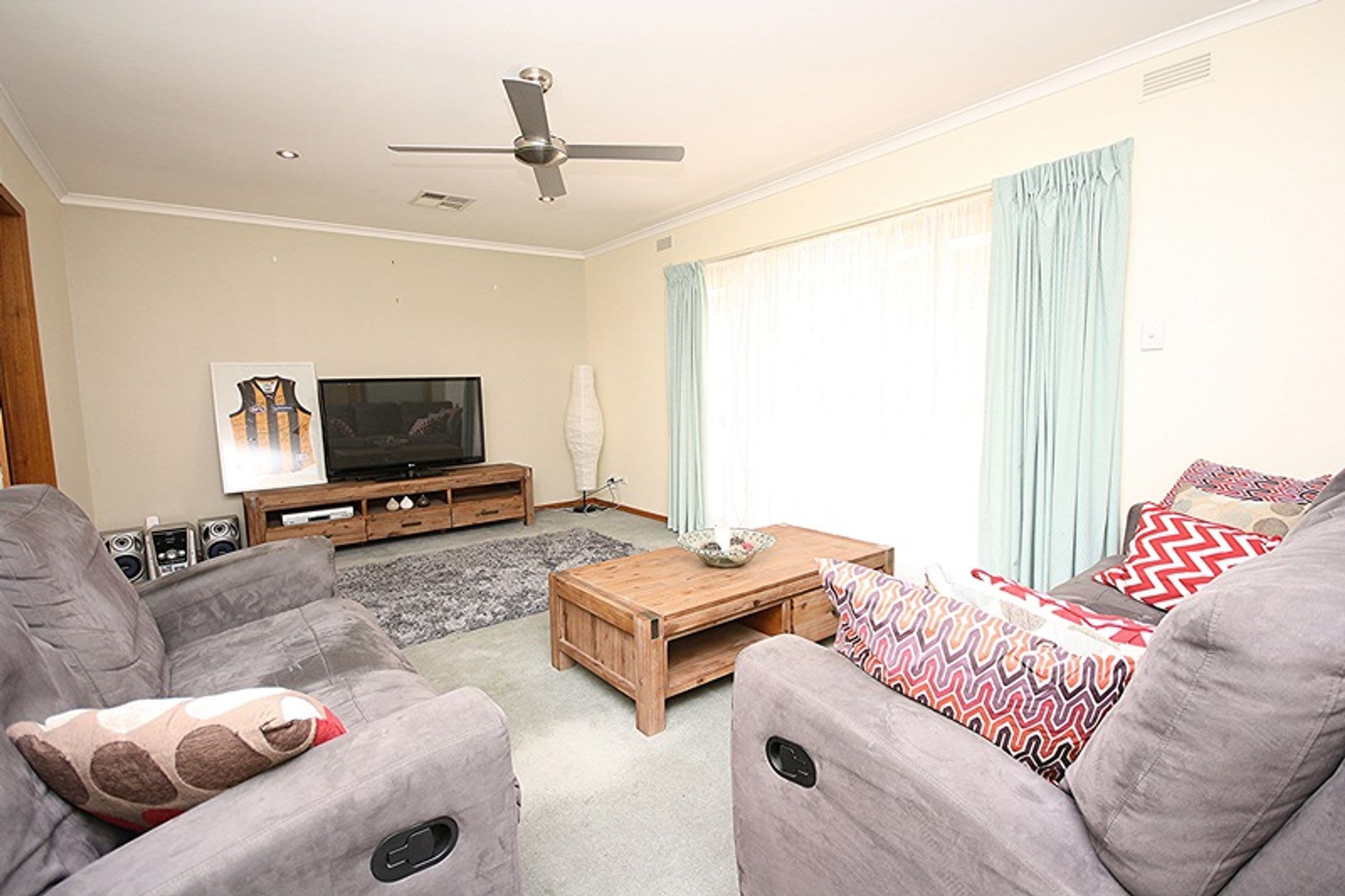 9 Carter Street, Horsham VIC 3400, Horsham - Thumbnail 4