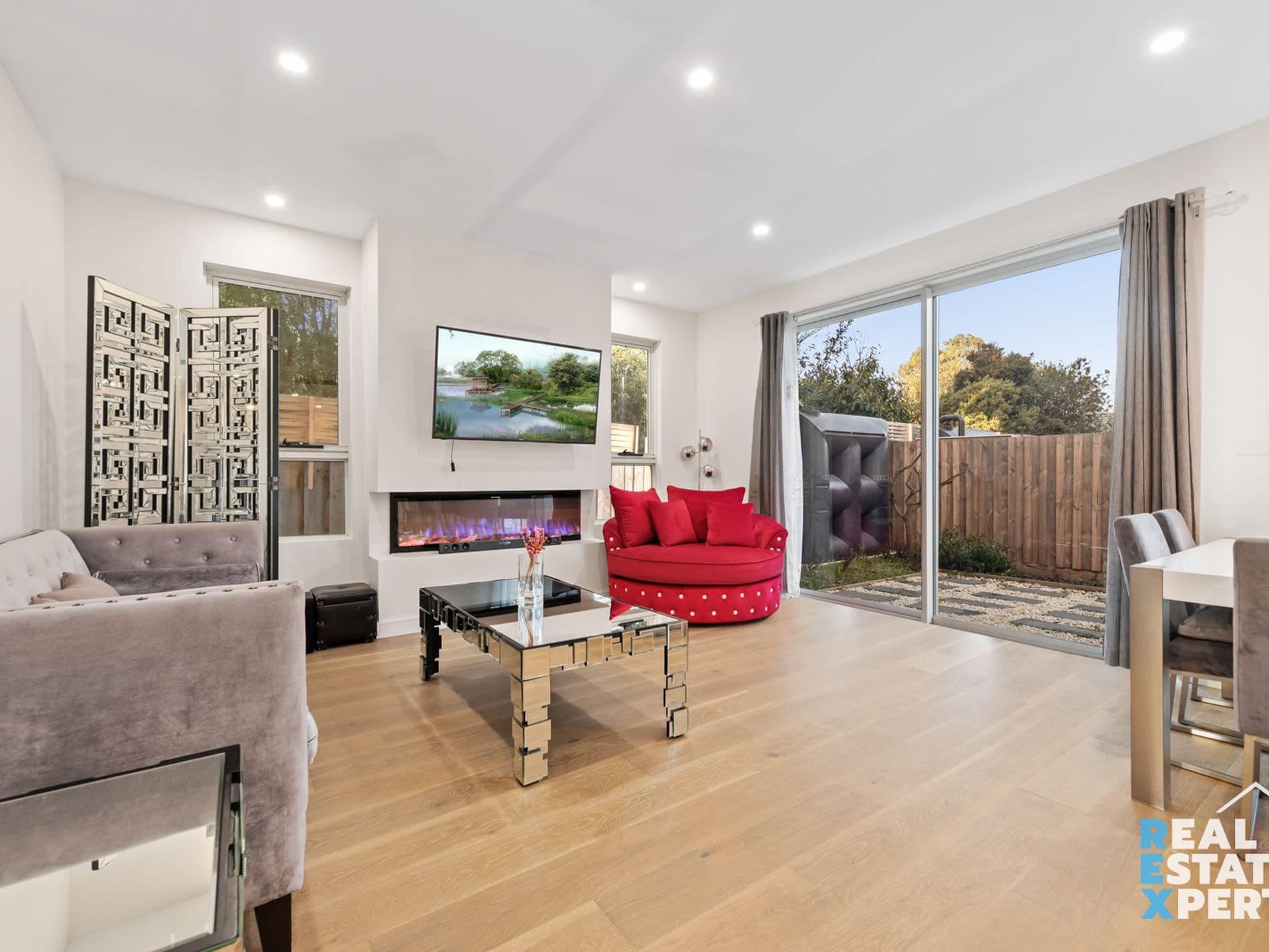 3 / 16 Manuka Road, Berwick, Berwick - Thumbnail 2