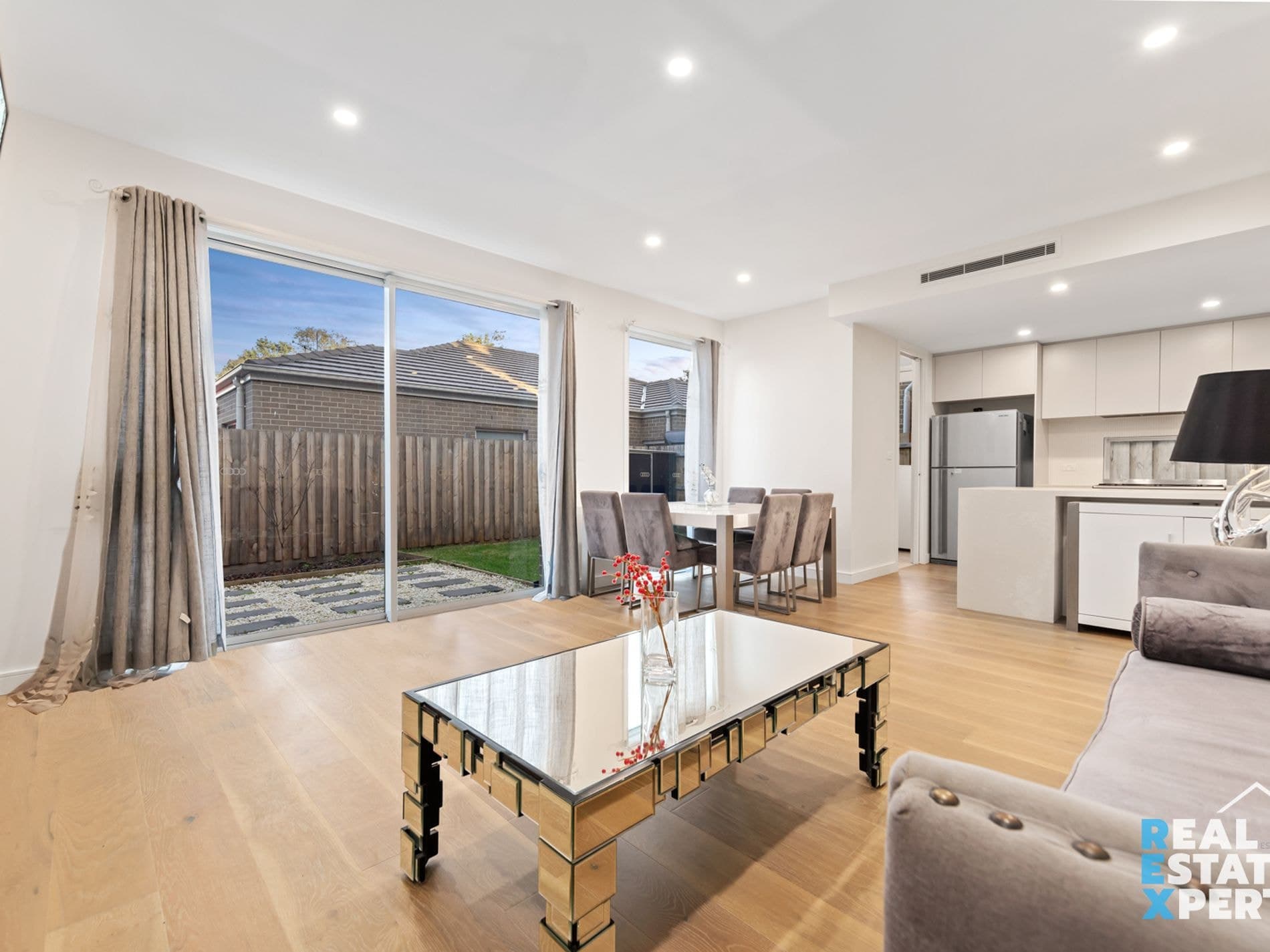 3 / 16 Manuka Road, Berwick, Berwick - Thumbnail 3